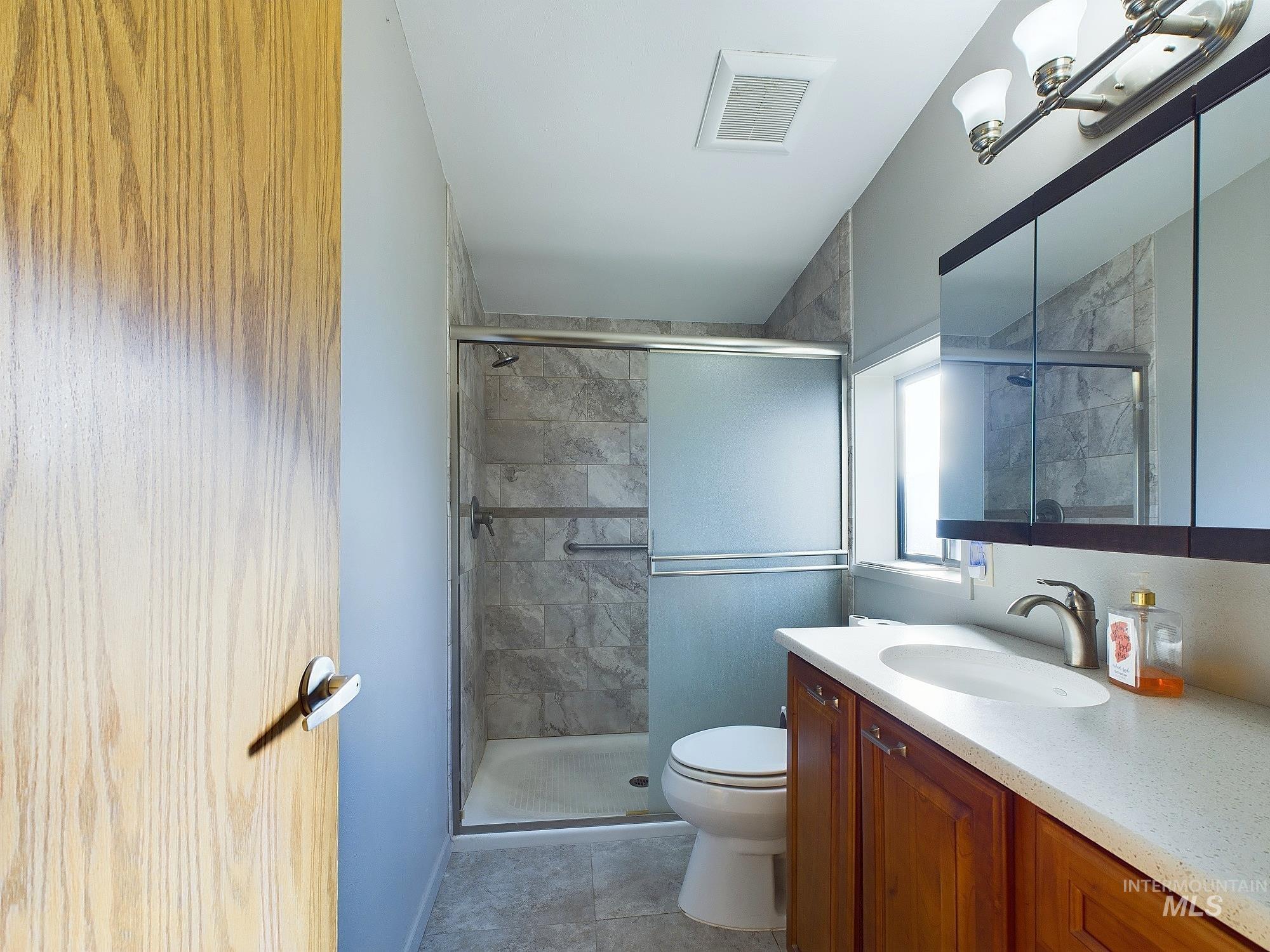 2015 6th Ave Unit: 235B