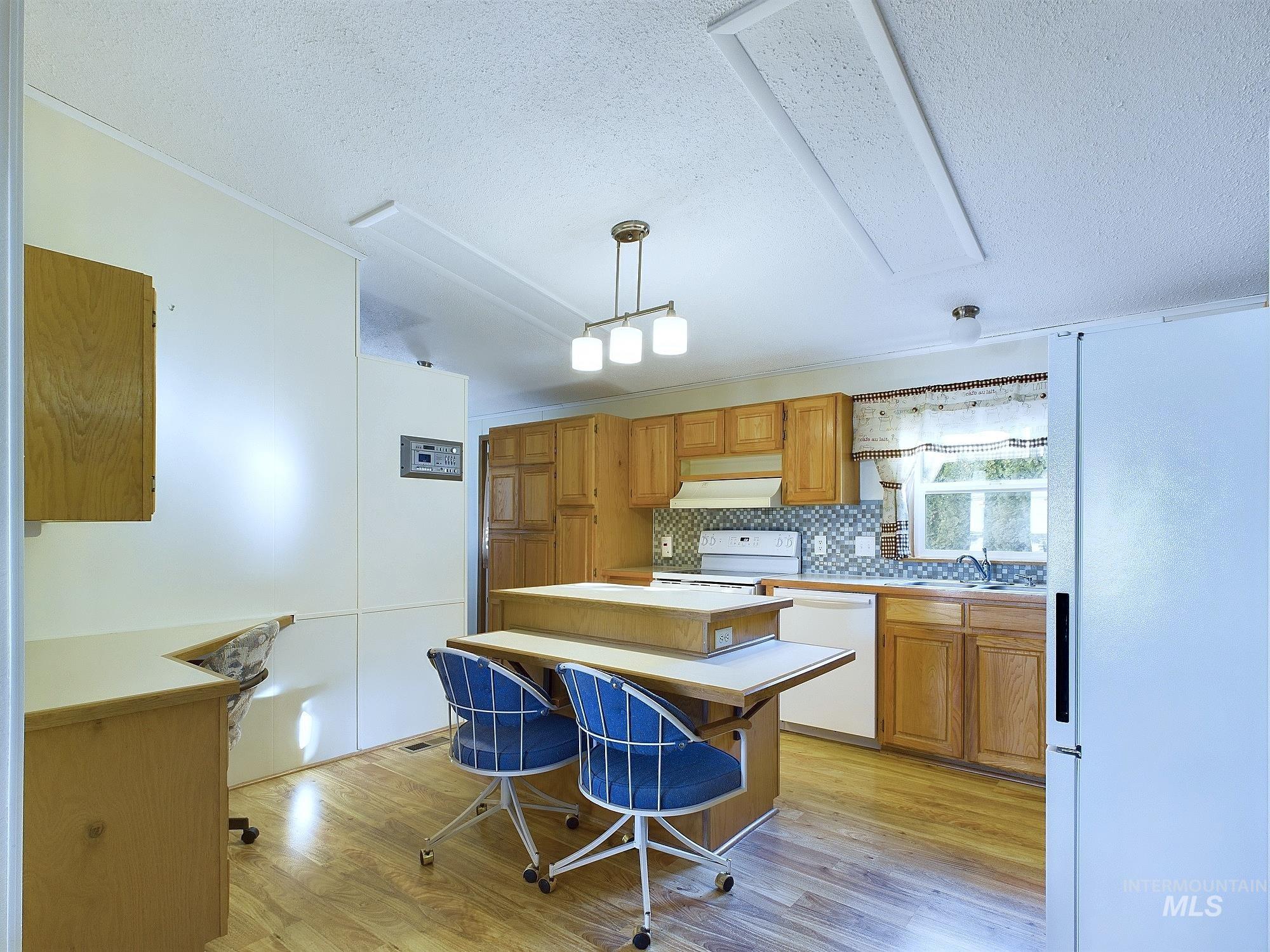 2015 6th Ave Unit: 235B
