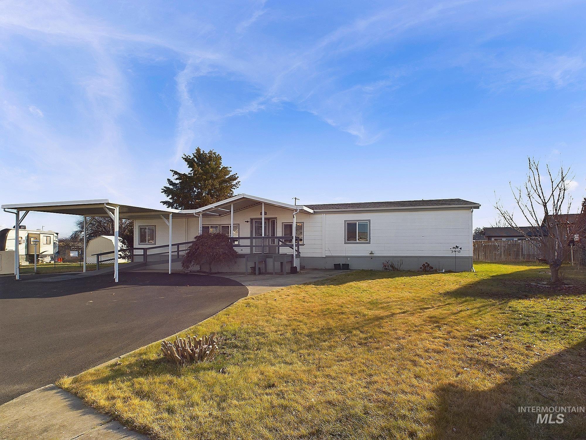 2015 6th Ave Unit: 235B