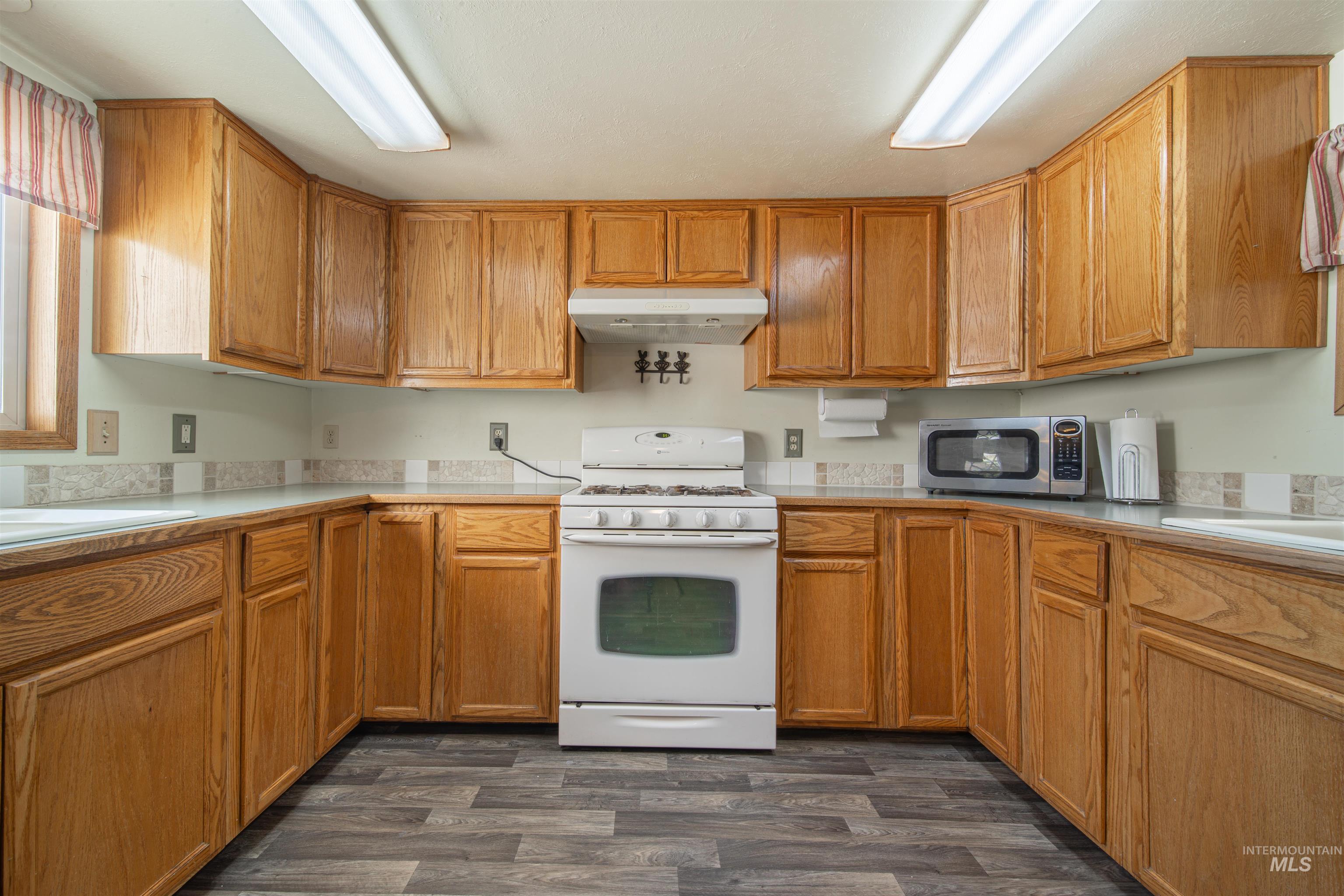 2203 Grelle Ave