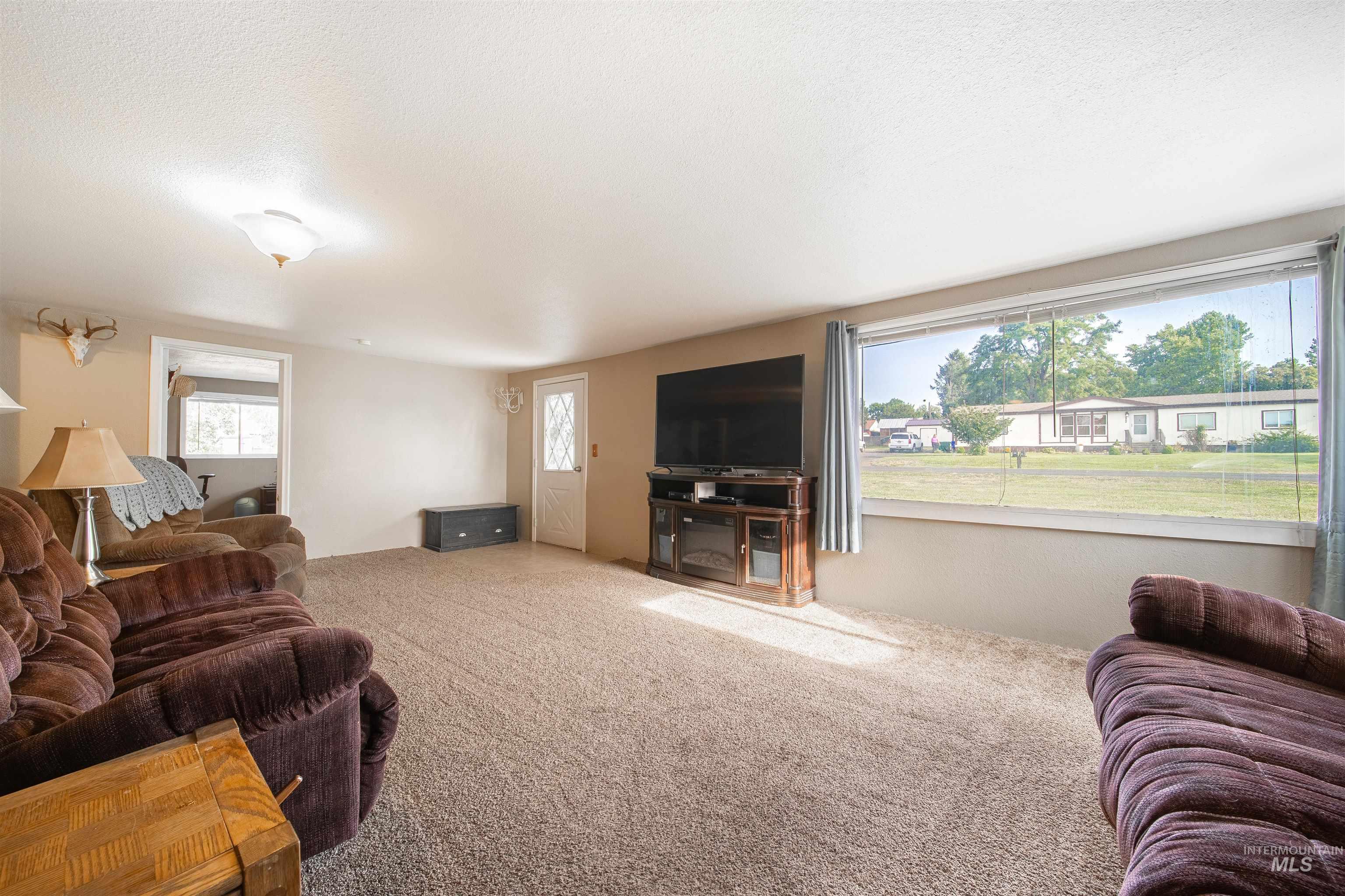 2203 Grelle Ave