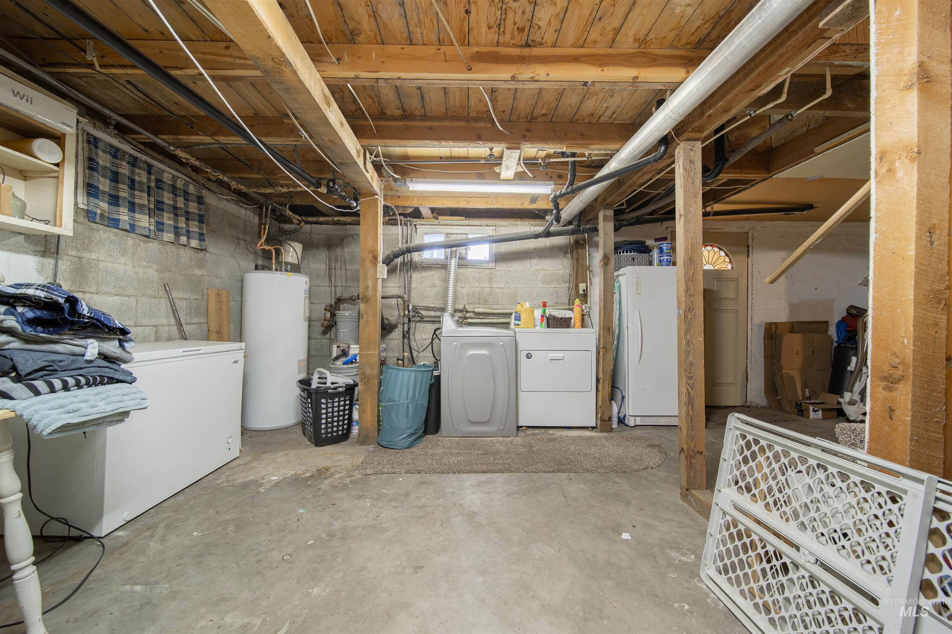 2203 Grelle Ave