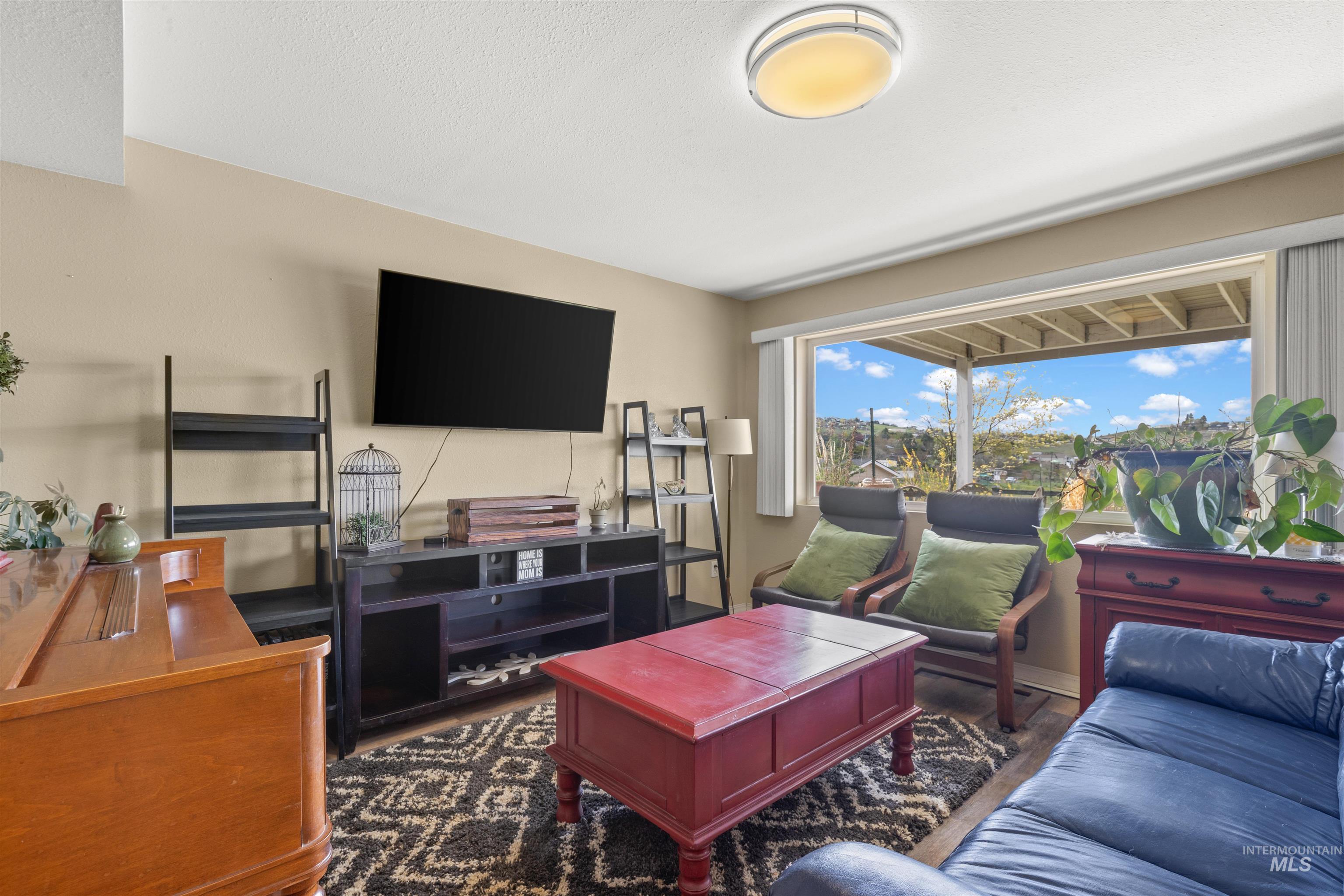 1724 Swallows Nest Loop