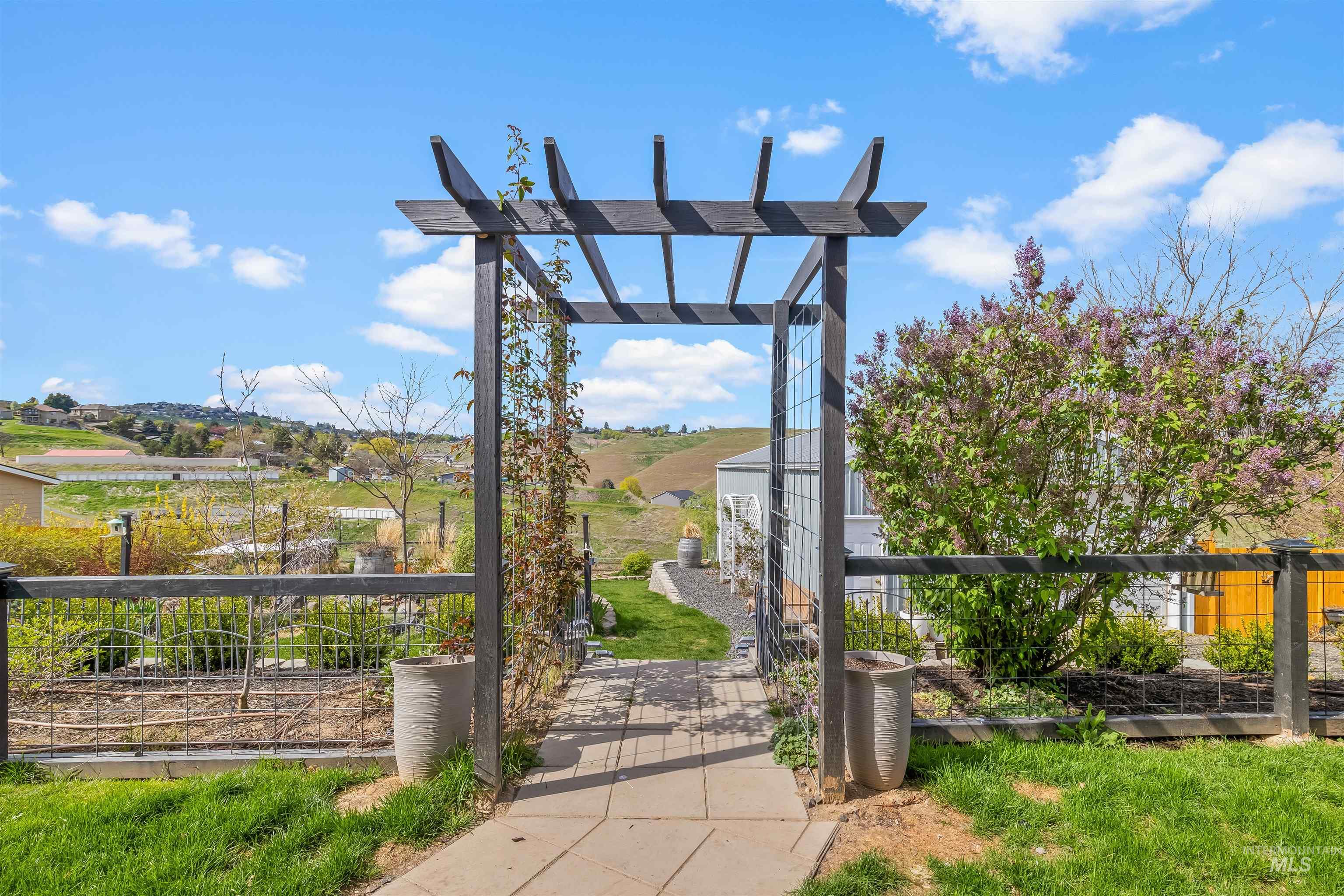 1724 Swallows Nest Loop