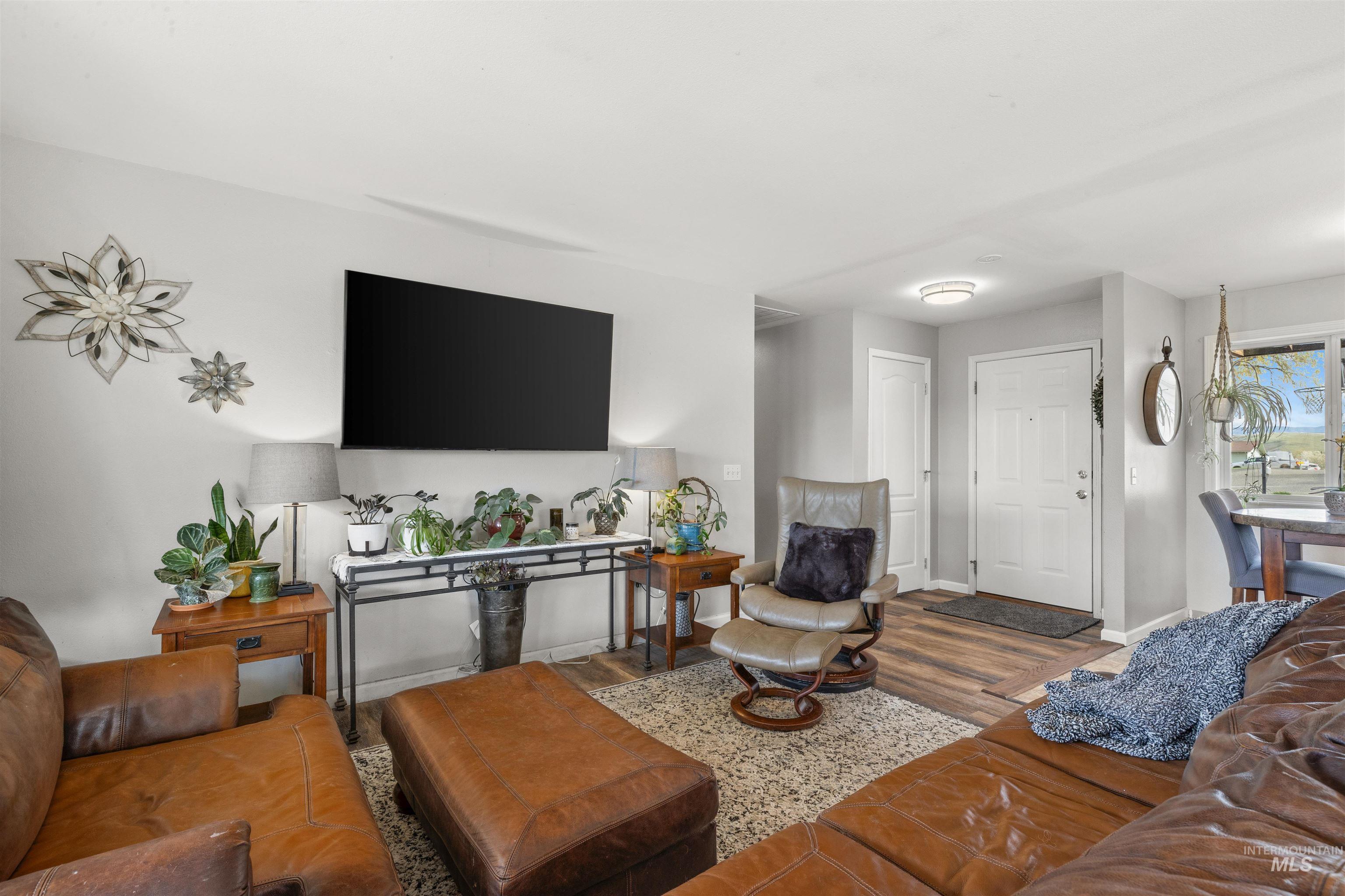 1724 Swallows Nest Loop