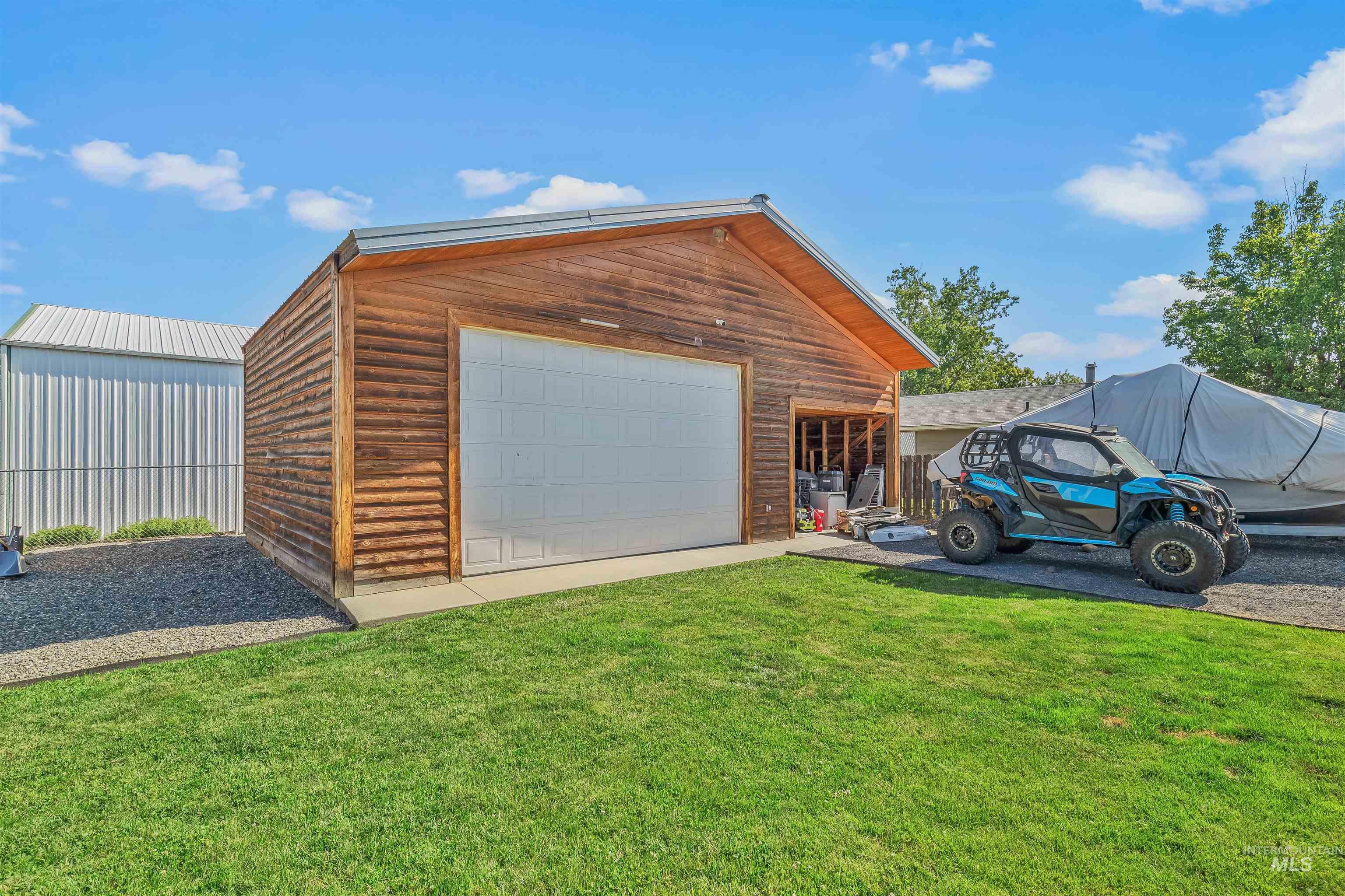 1129 Cedar Dr