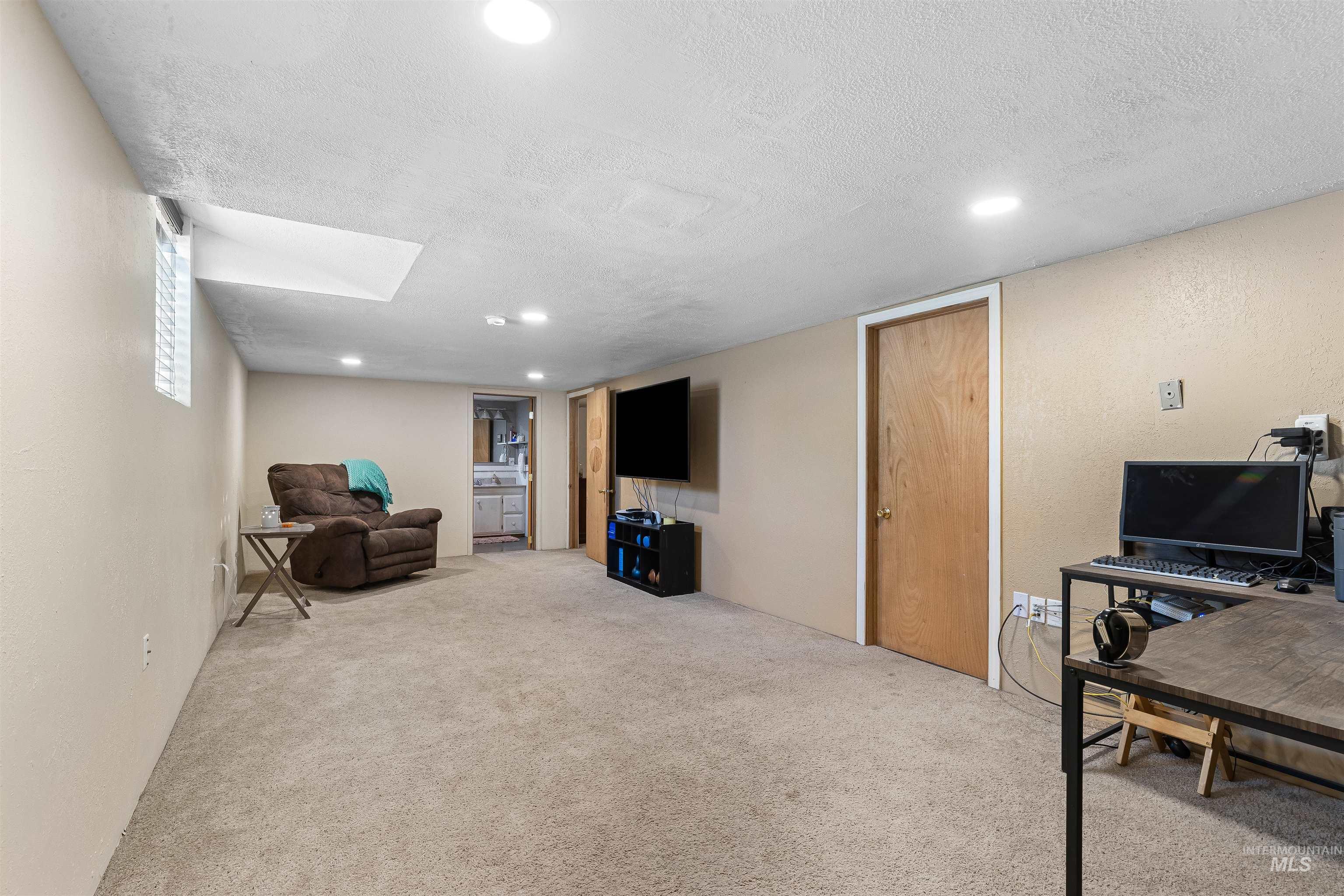 1129 Cedar Dr