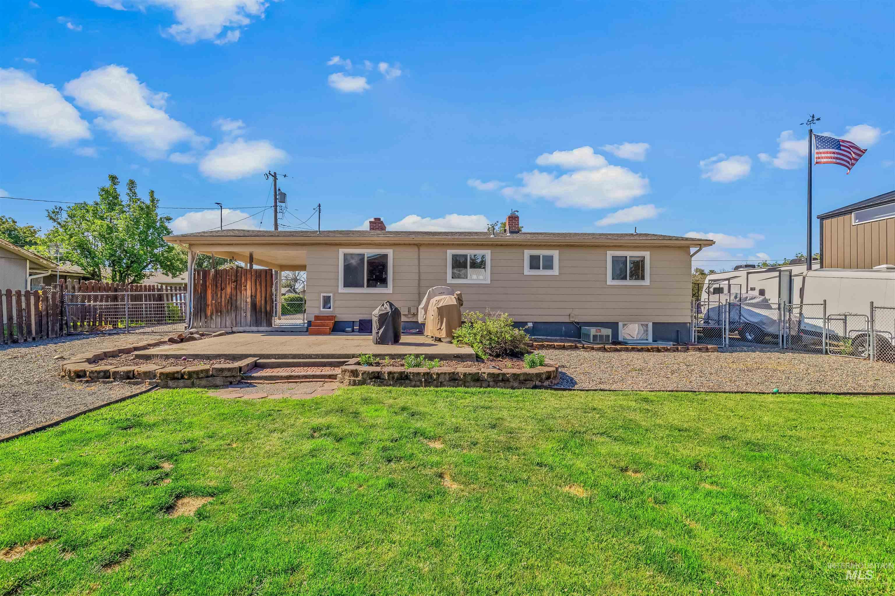 1129 Cedar Dr