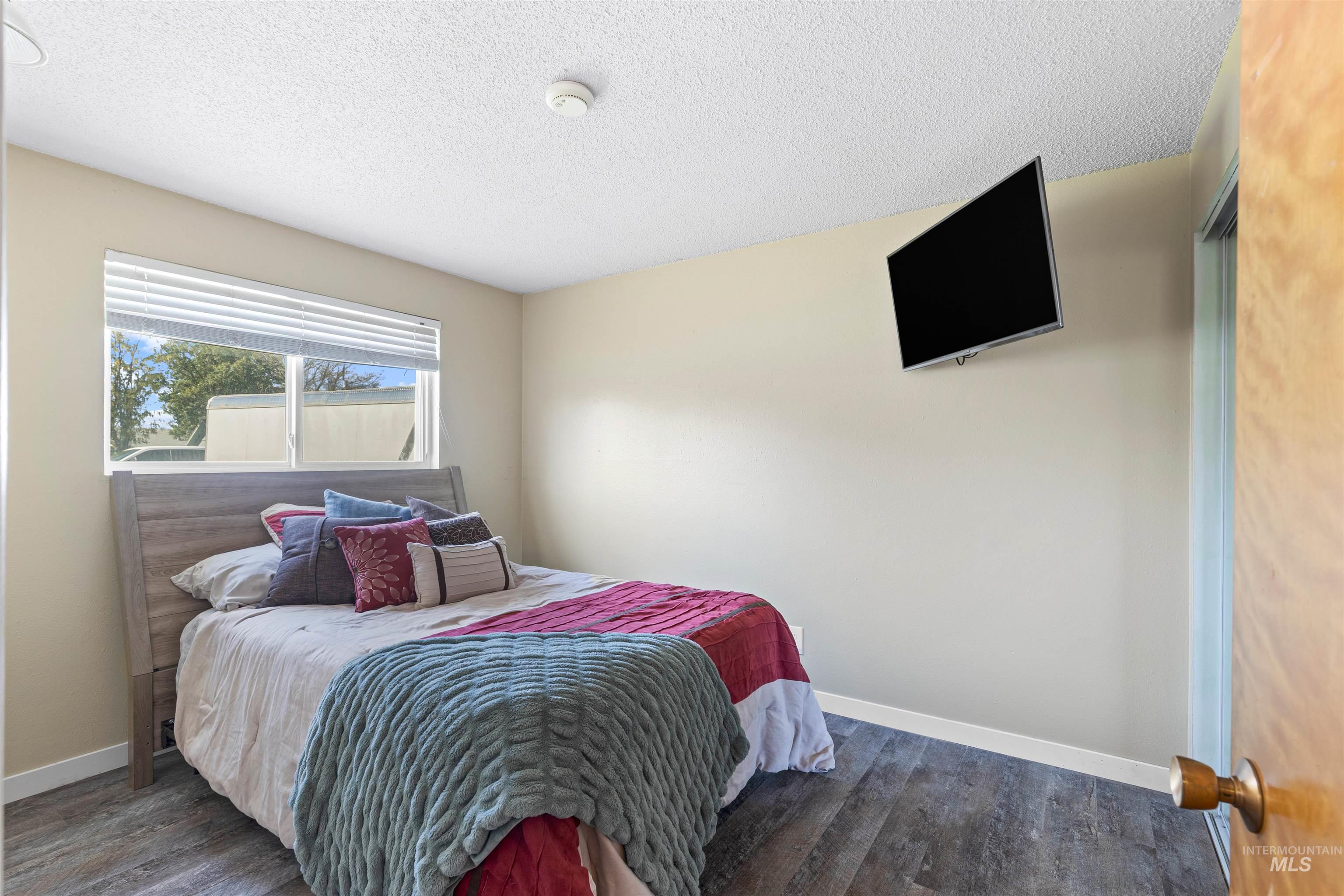 1129 Cedar Dr