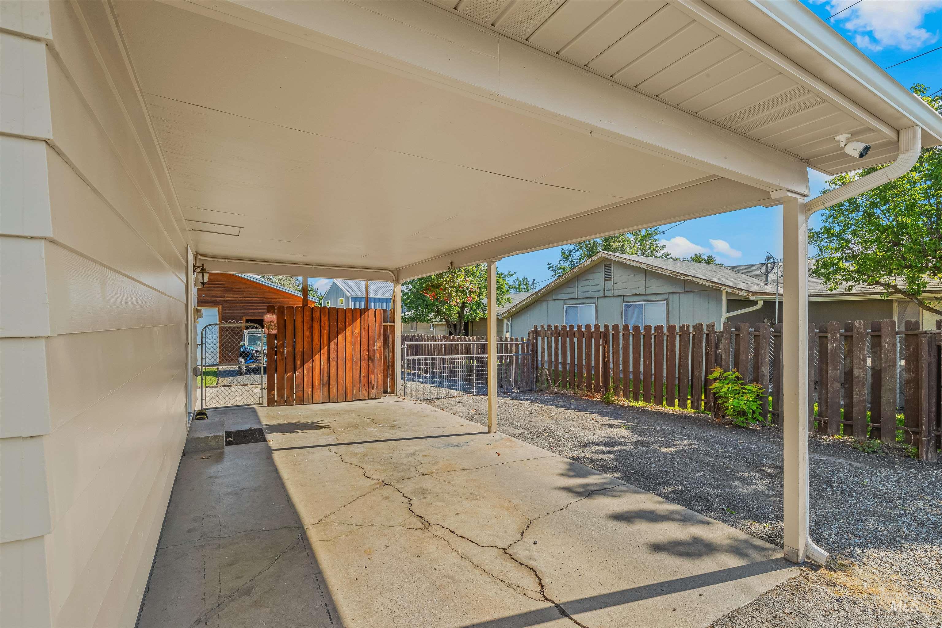 1129 Cedar Dr