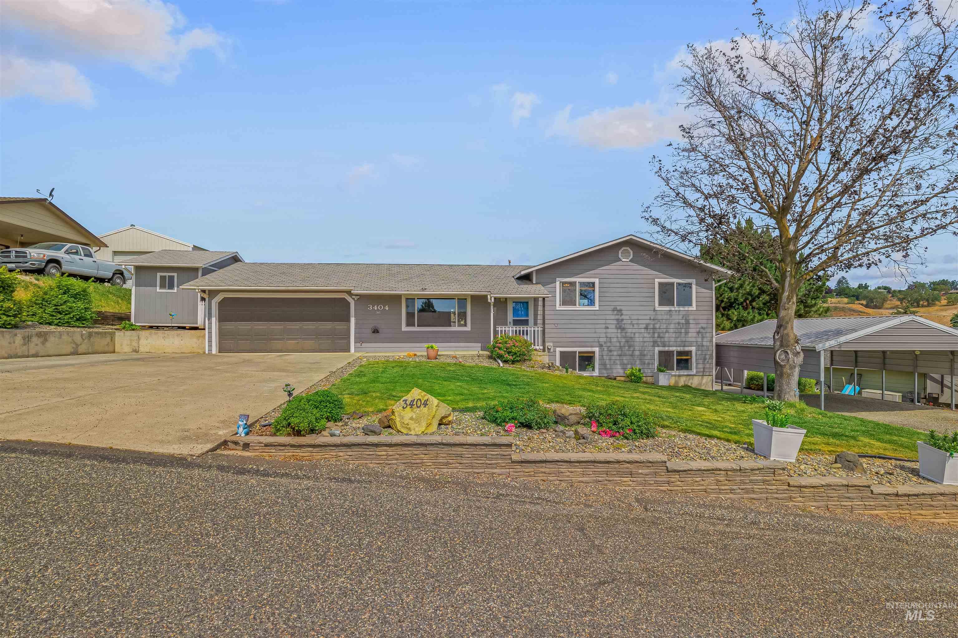 3404 Chukar Ln