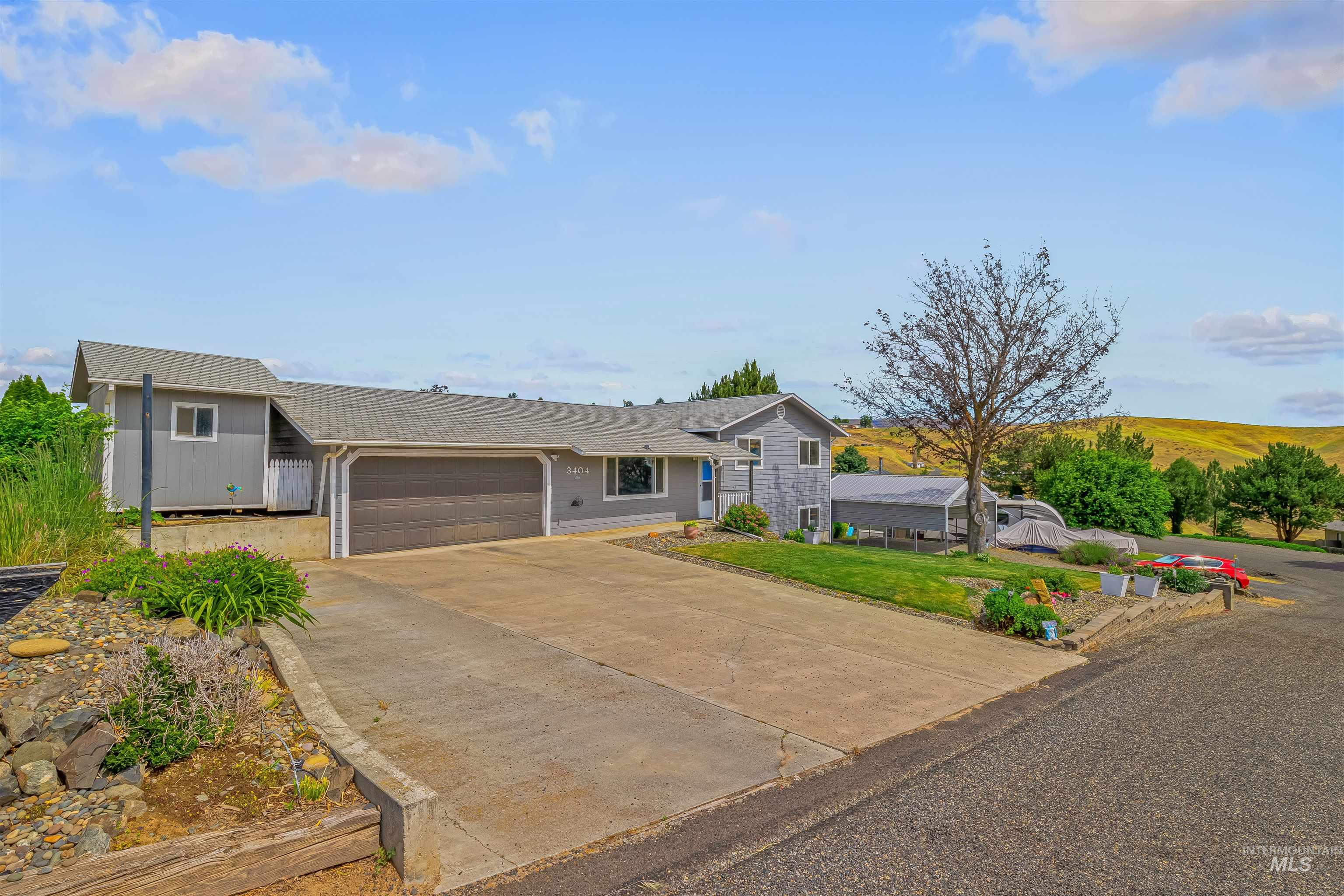 3404 Chukar Ln