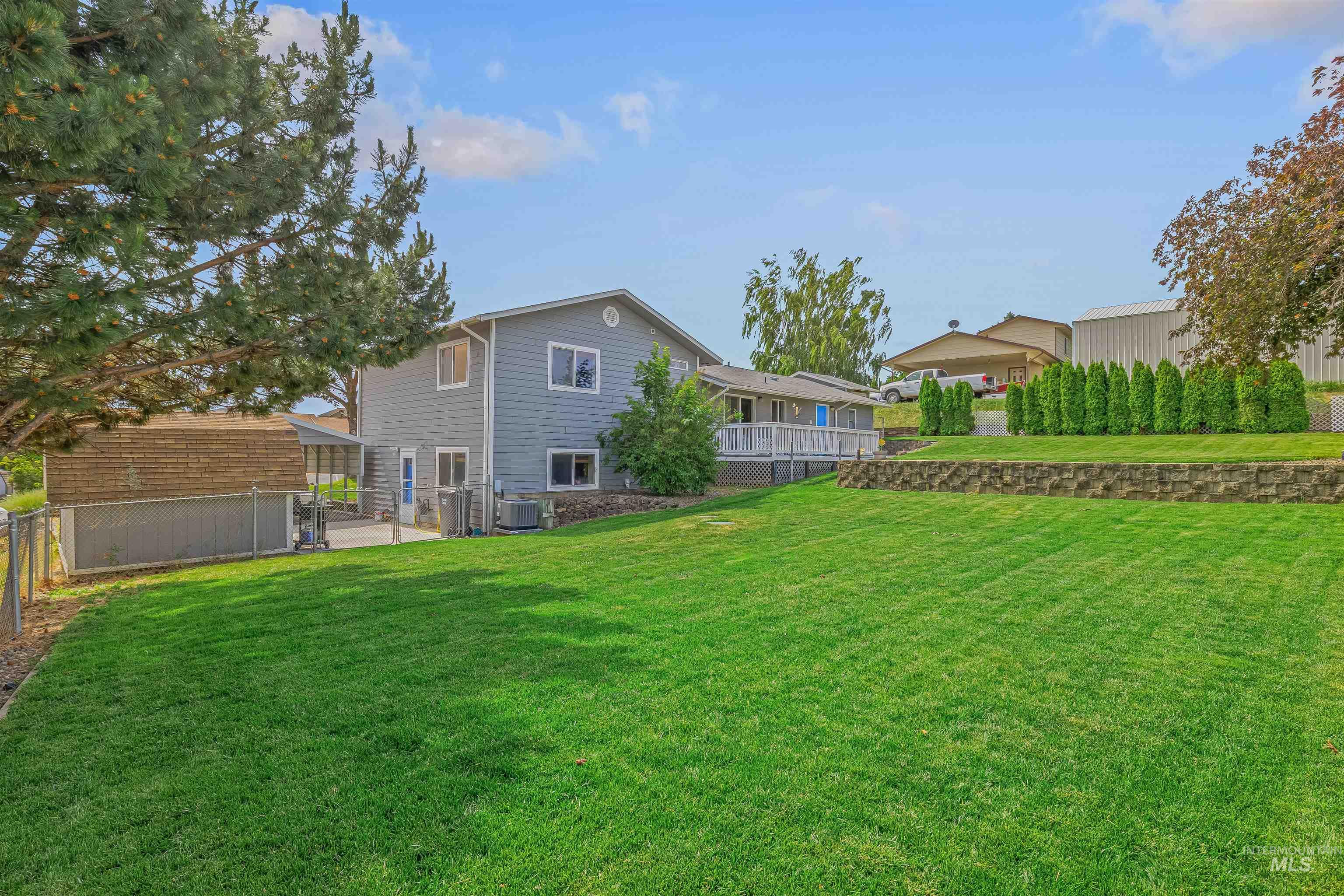 3404 Chukar Ln