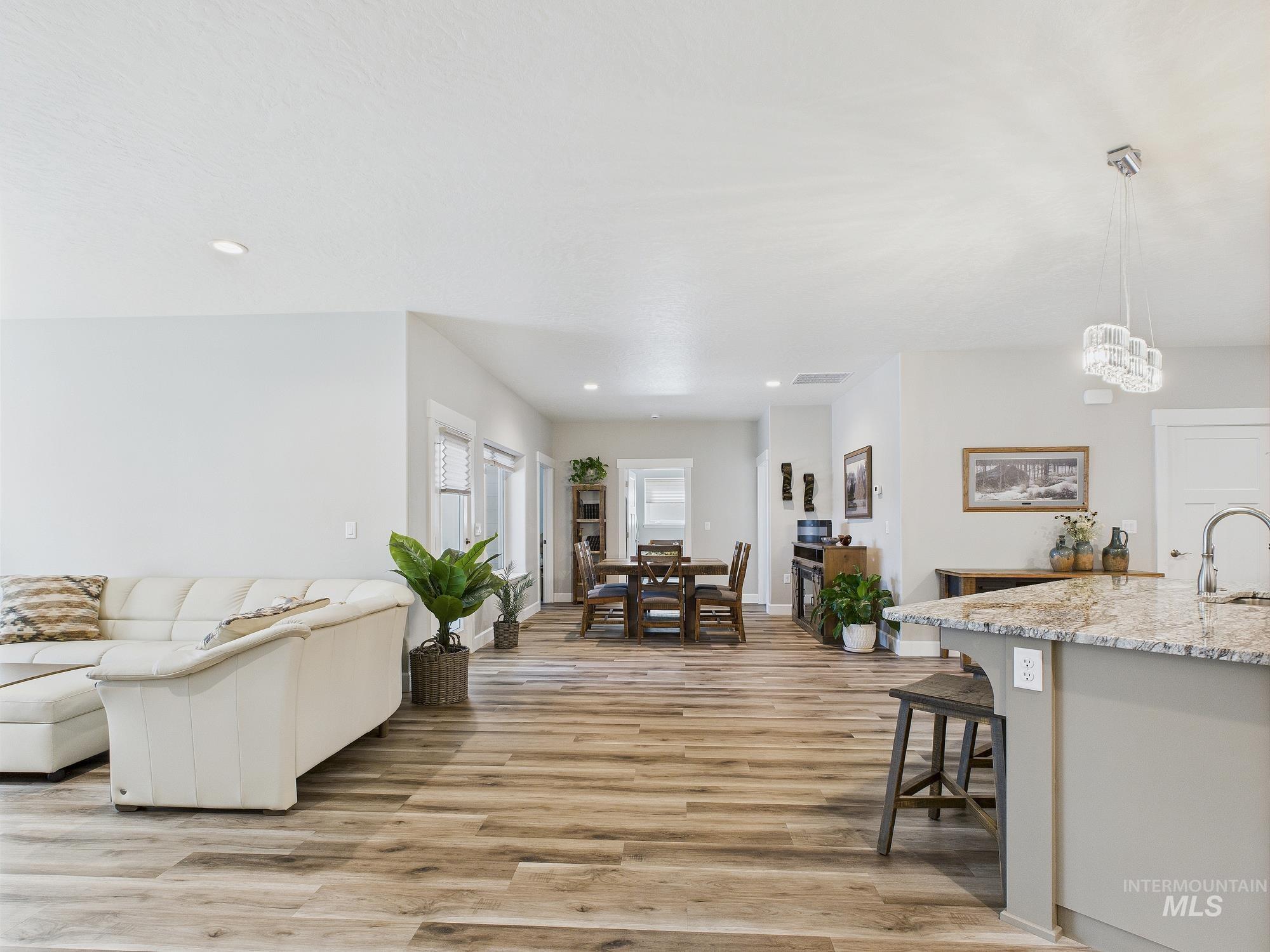 2102 Alder Ave Unit: A