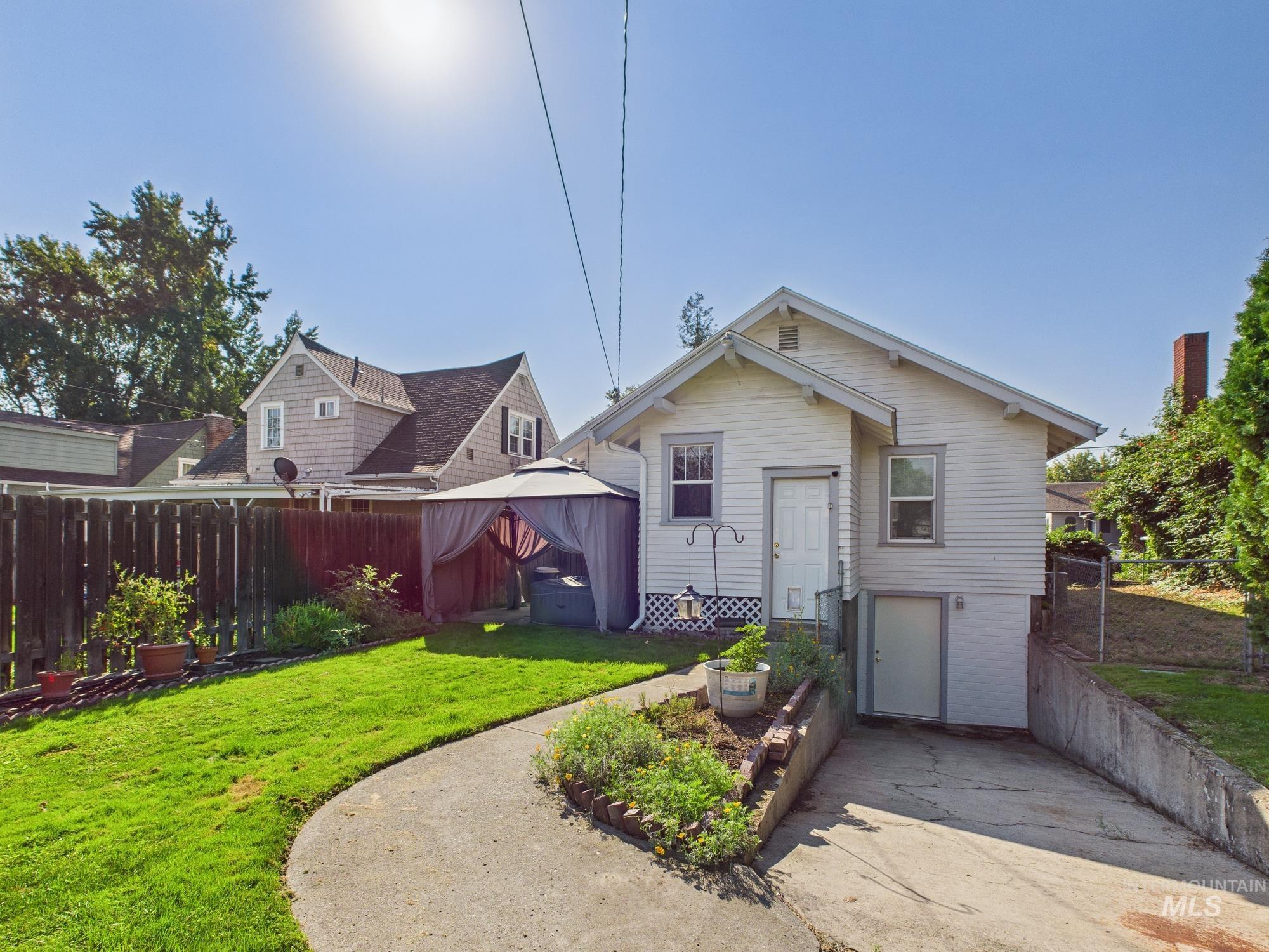 1217 12th Ave