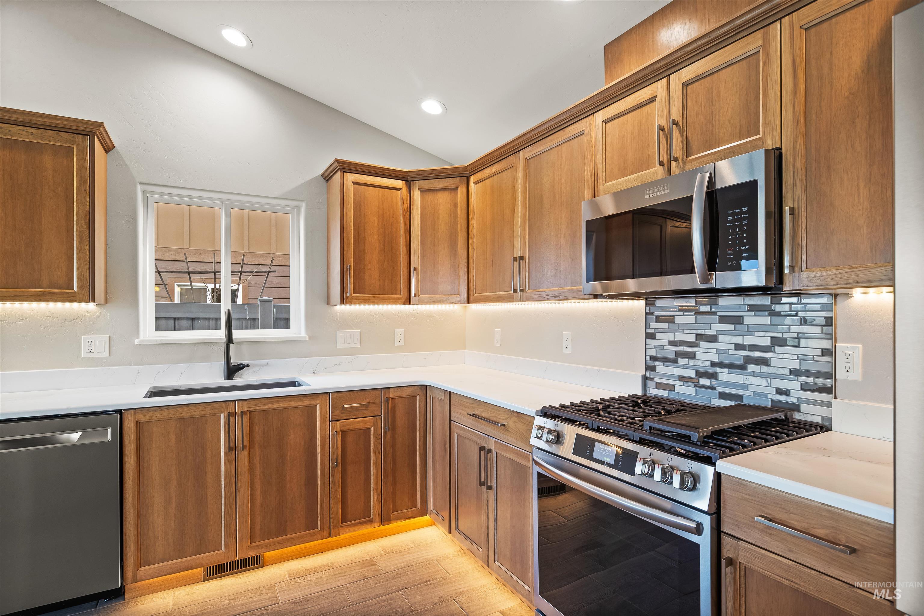 337 Park Dr Unit: B