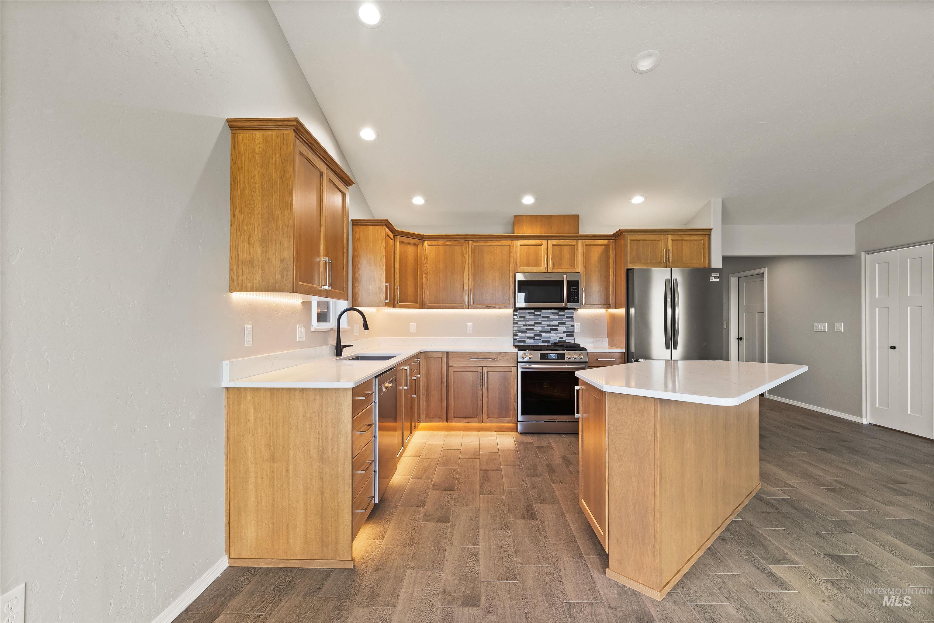 337 Park Dr Unit: B