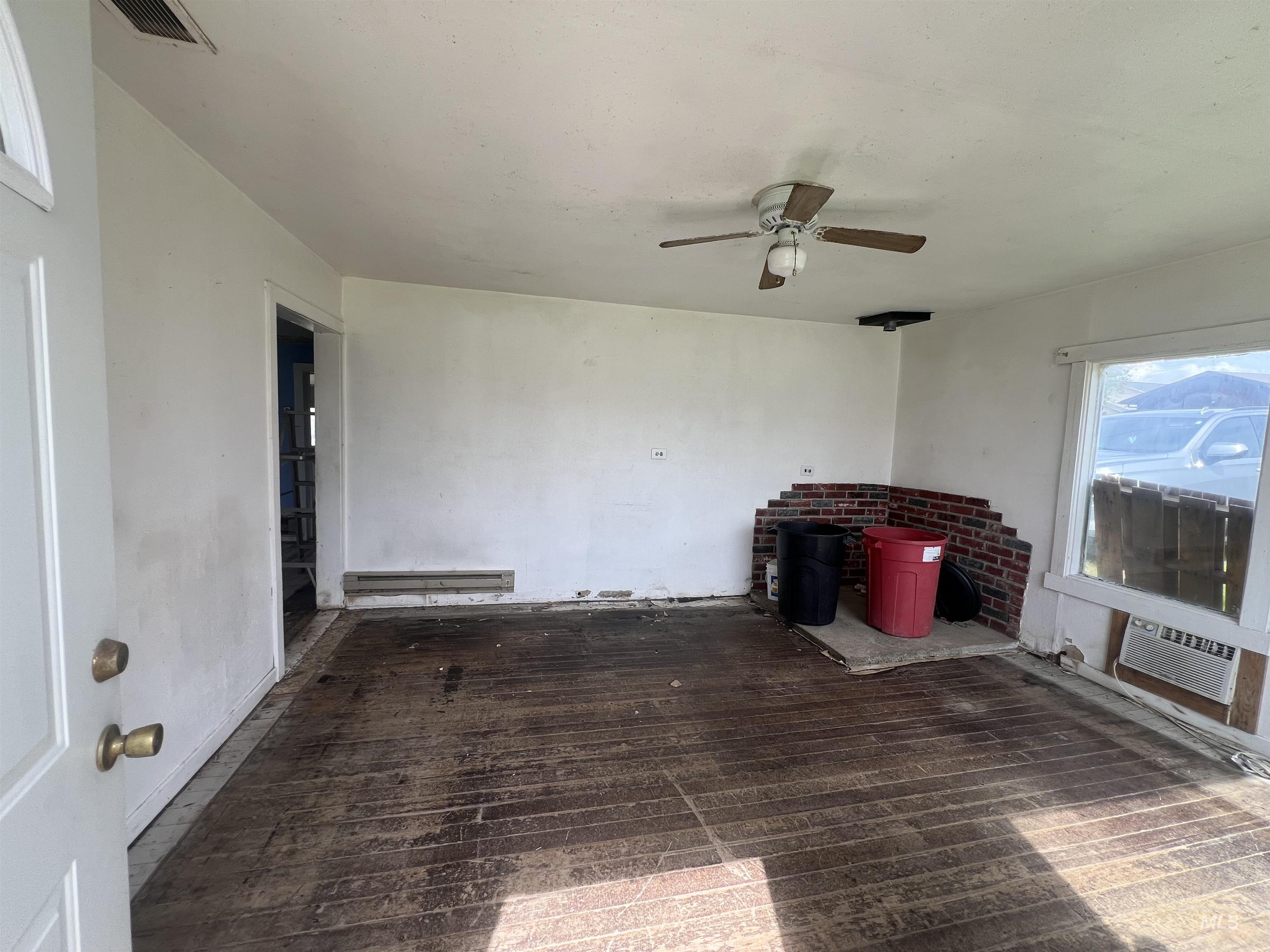 1902 4th Ave