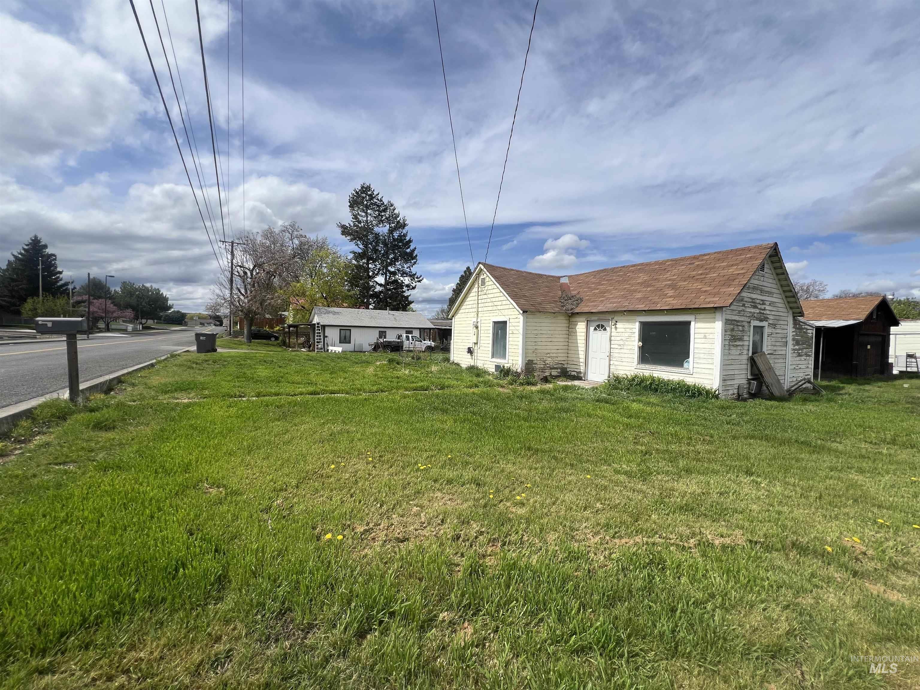 1902 4th Ave