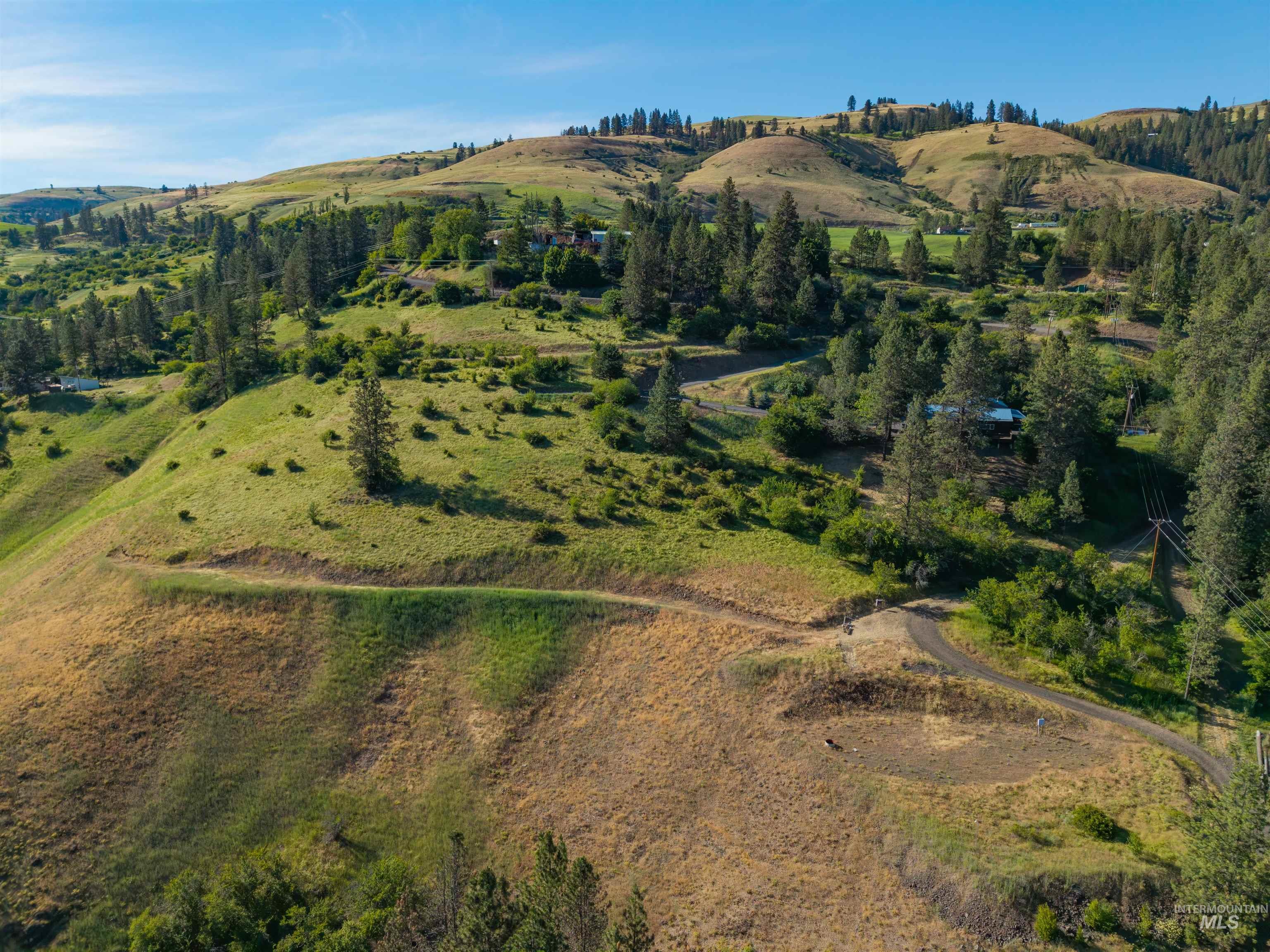 618 Old Peck Grade