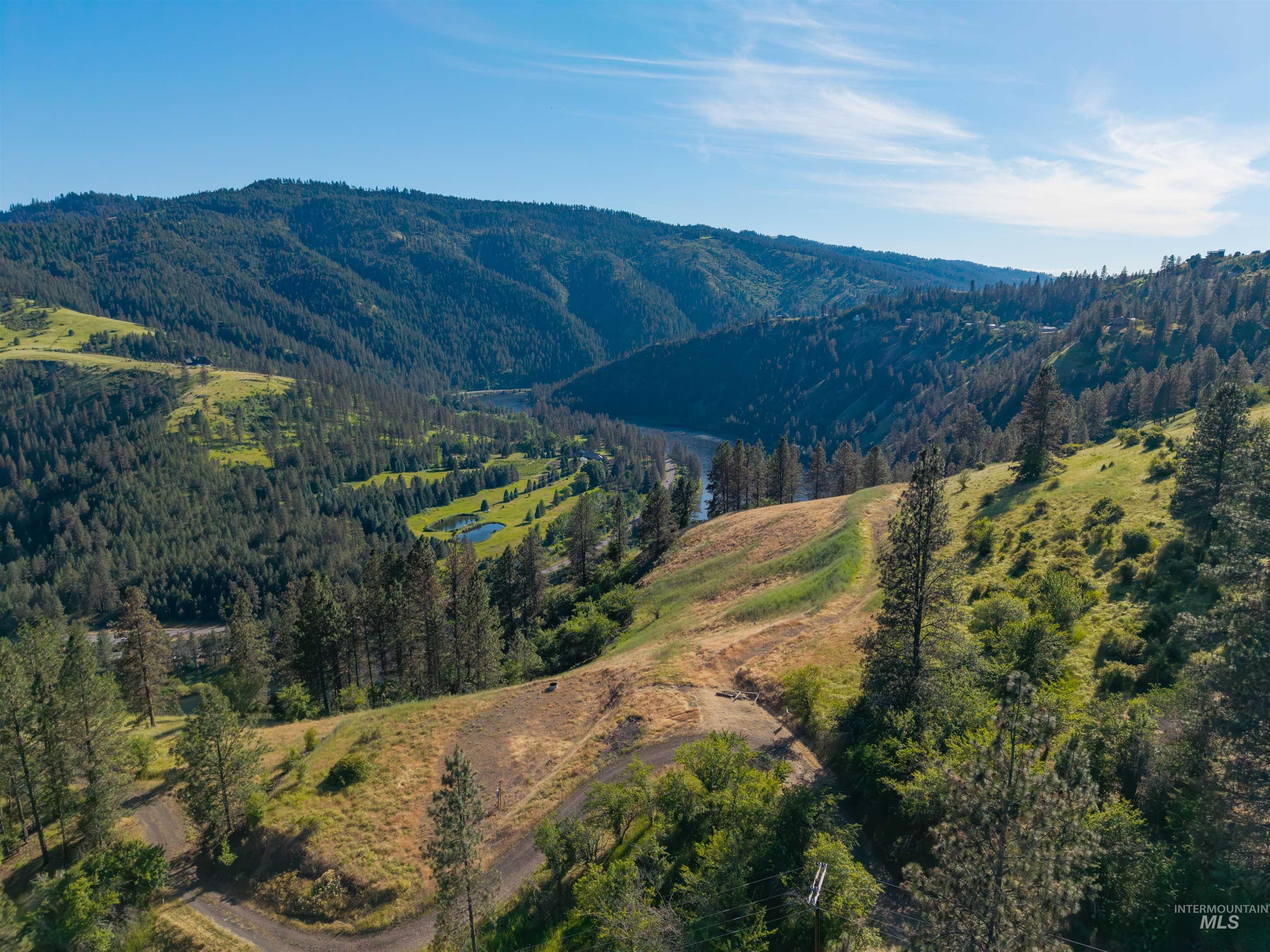 618 Old Peck Grade