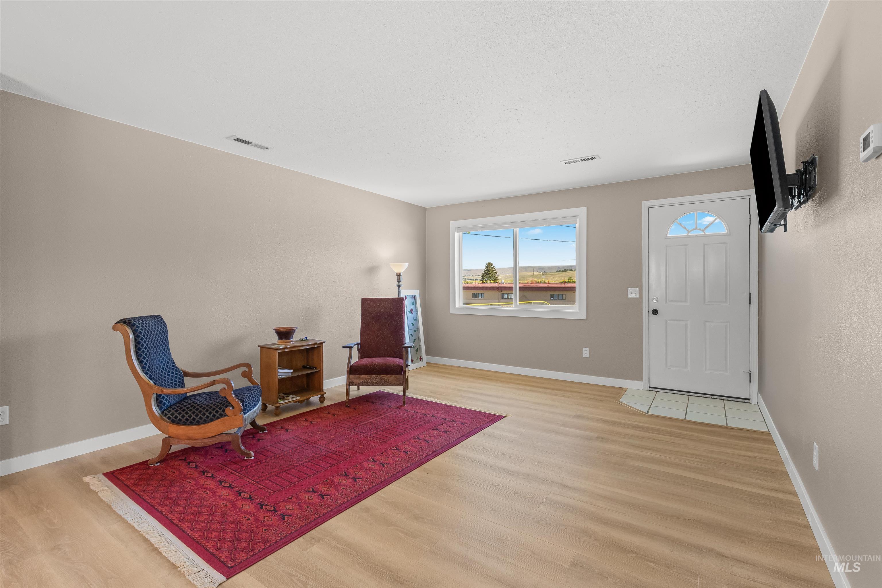 406 2nd Street