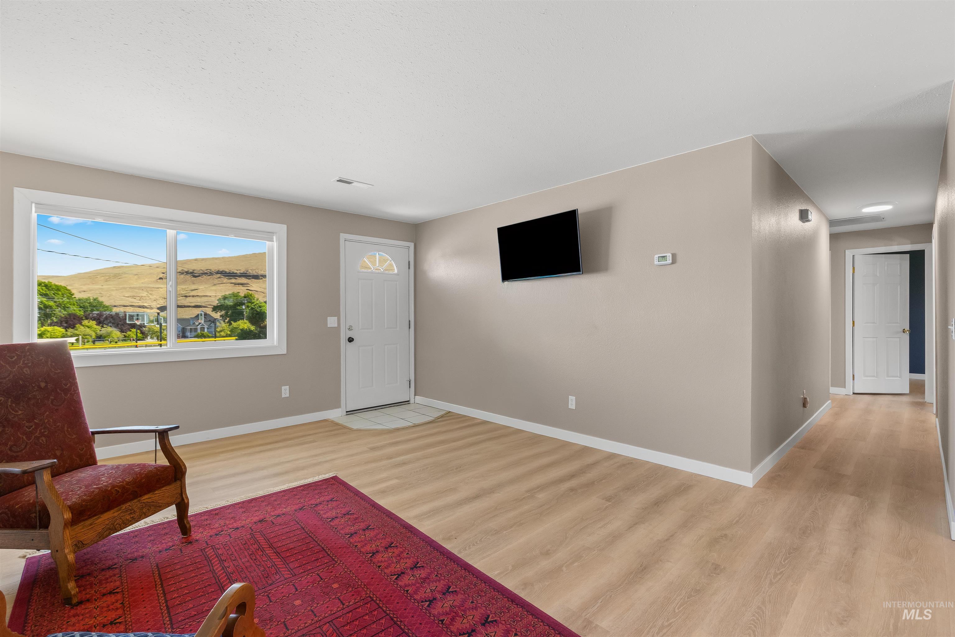 406 2nd Street