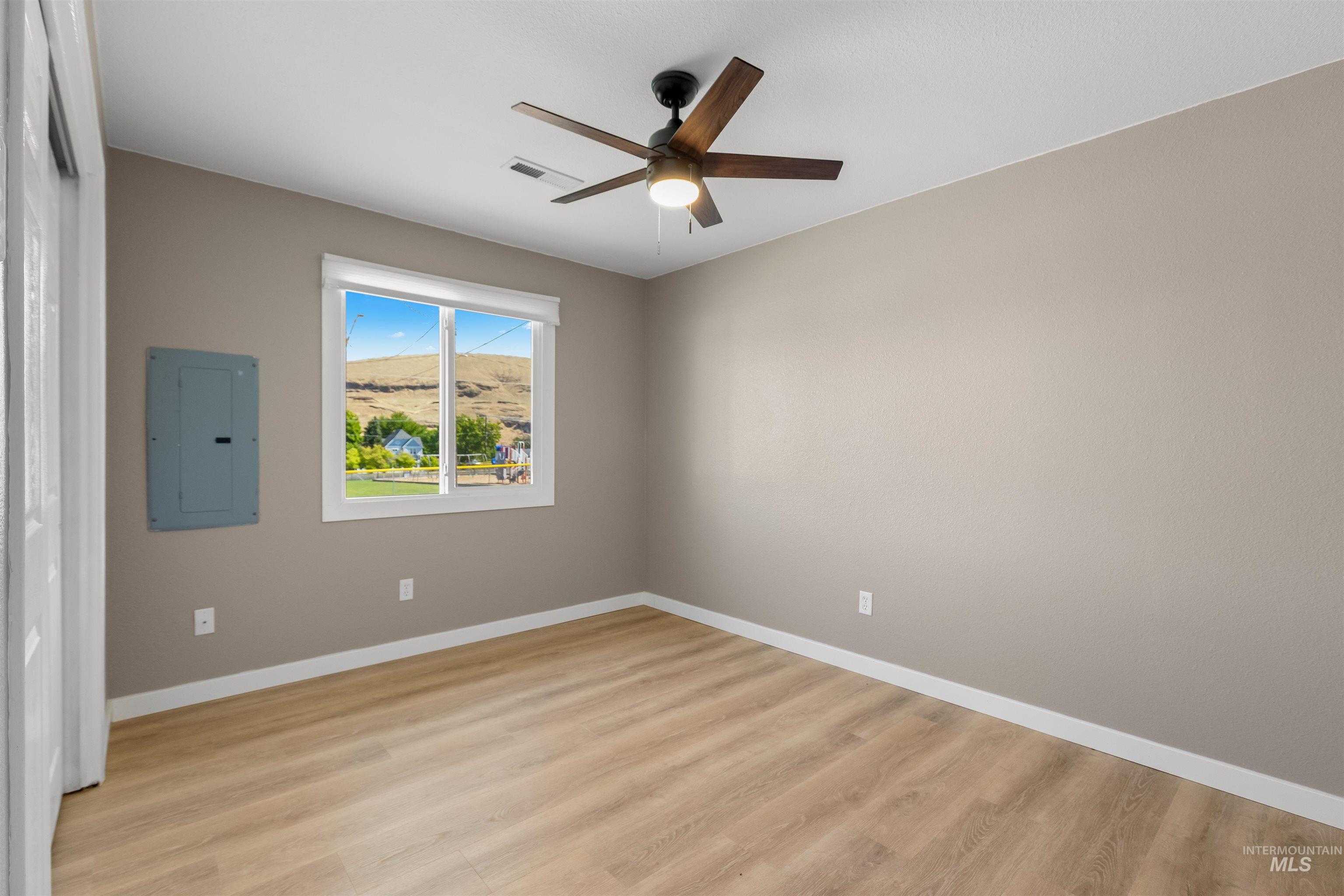 406 2nd Street