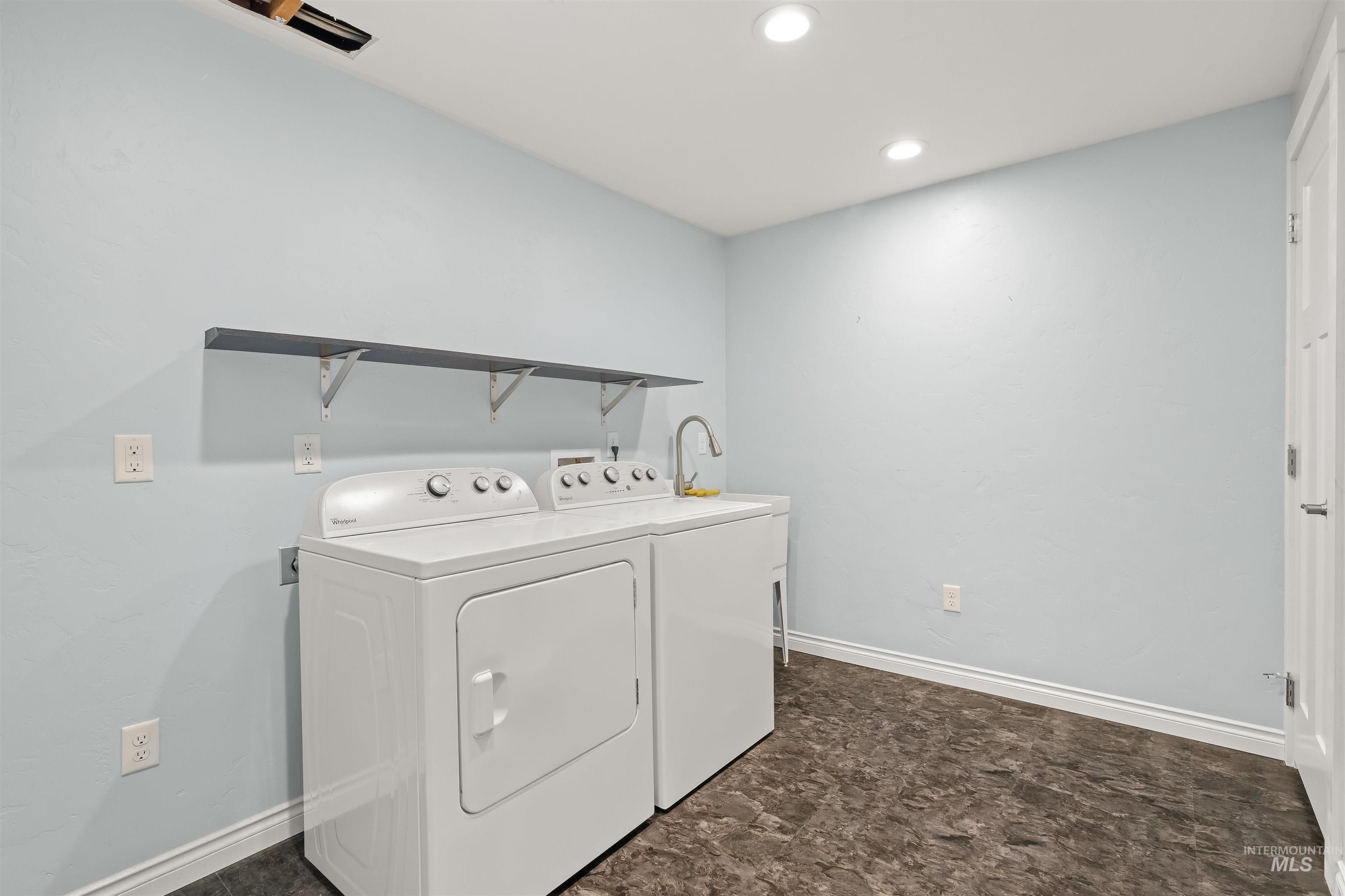 3427 Syringa Dr