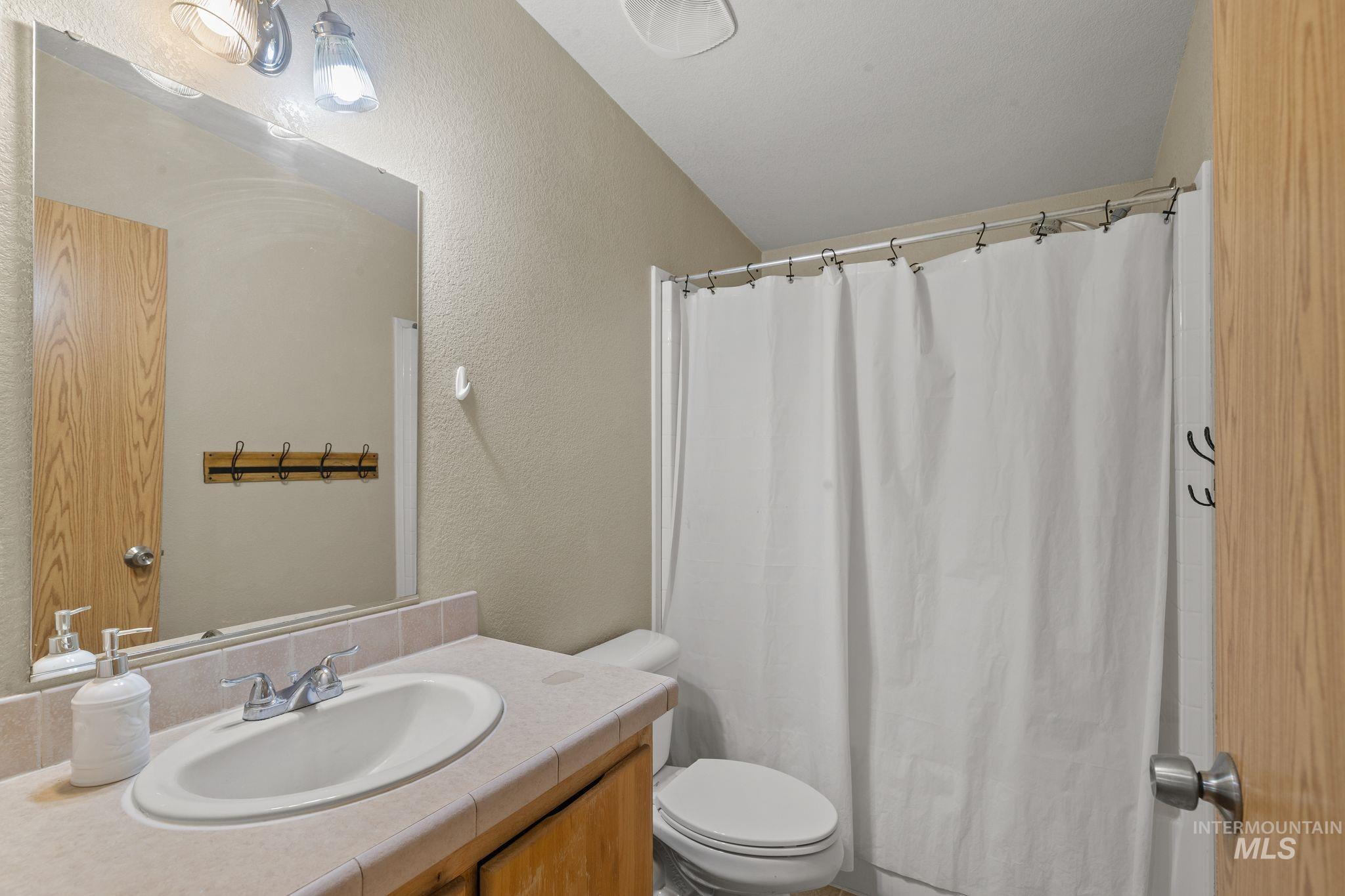 40936 Bobcat Lane