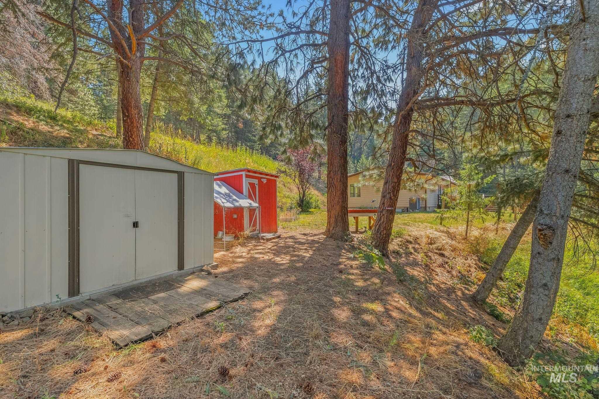 40936 Bobcat Lane