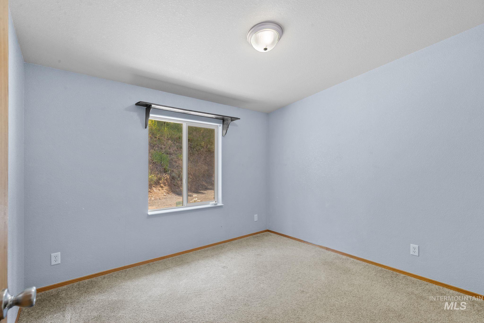 40936 Bobcat Lane