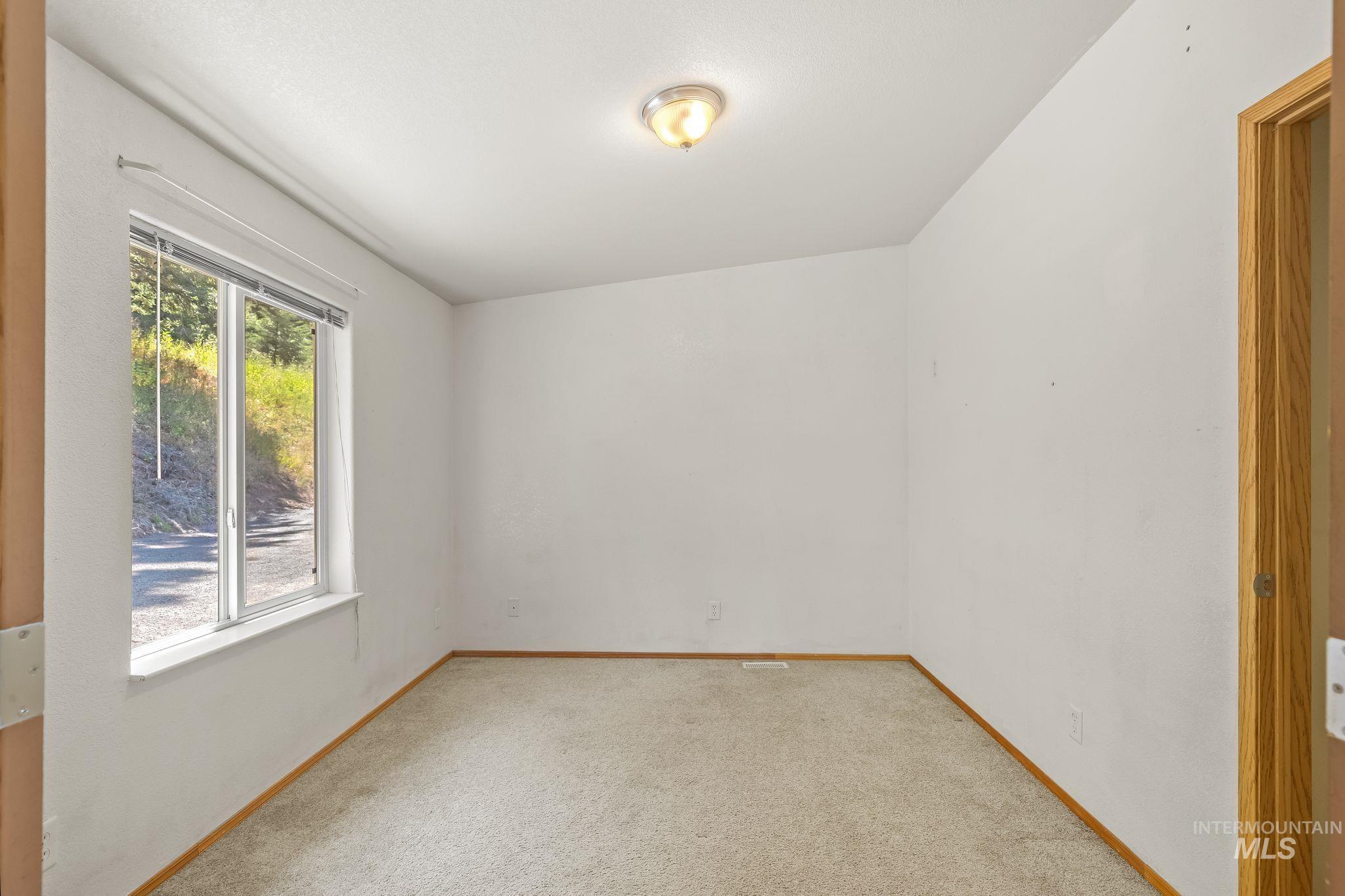 40936 Bobcat Lane