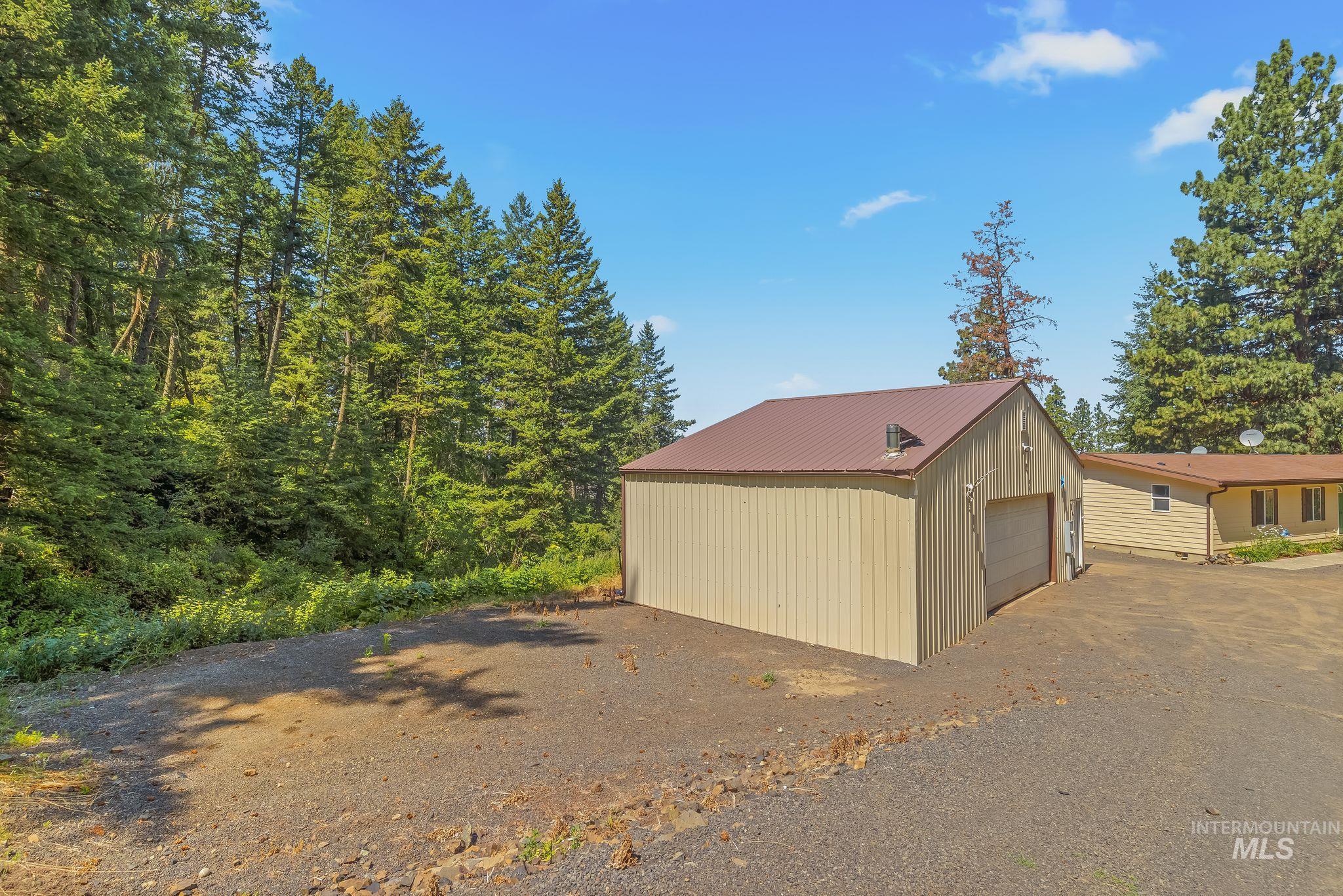 40936 Bobcat Lane