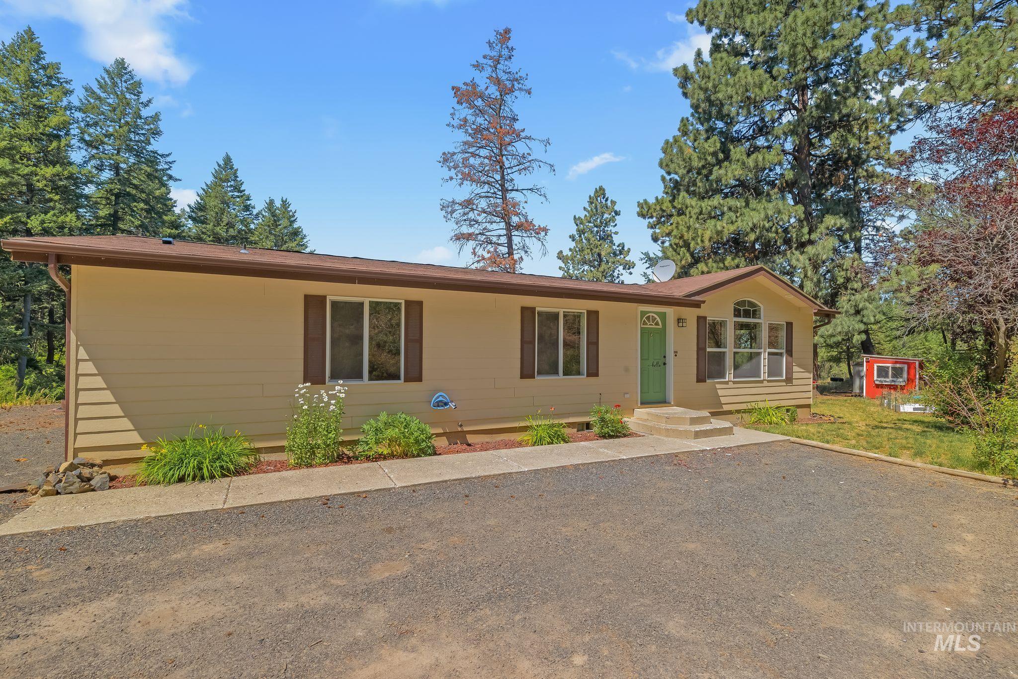 40936 Bobcat Lane