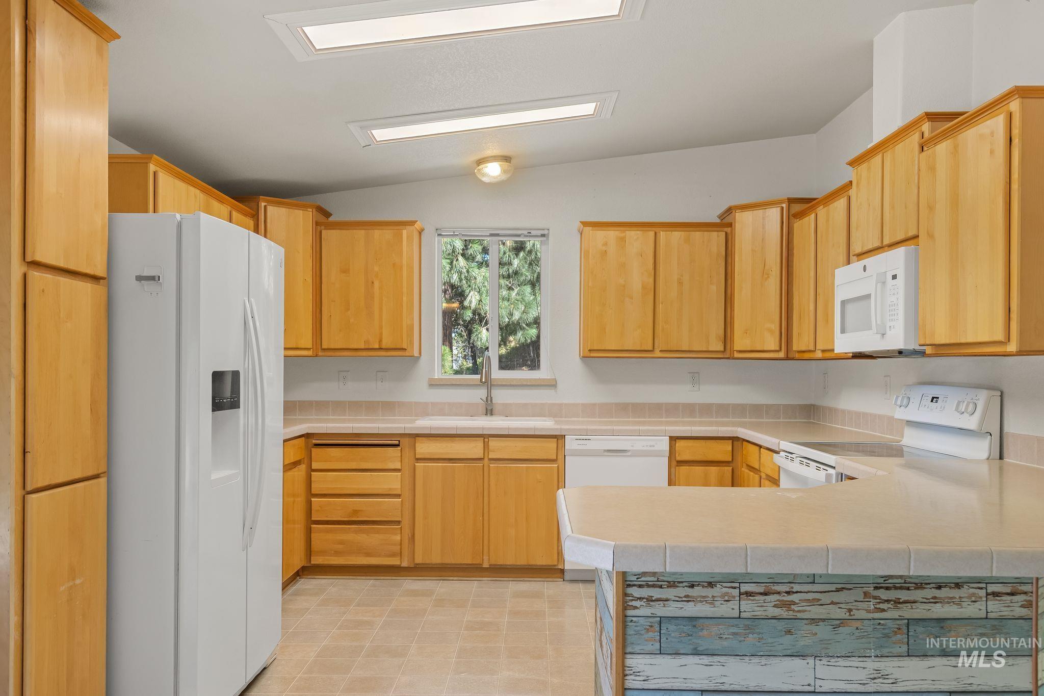 40936 Bobcat Lane