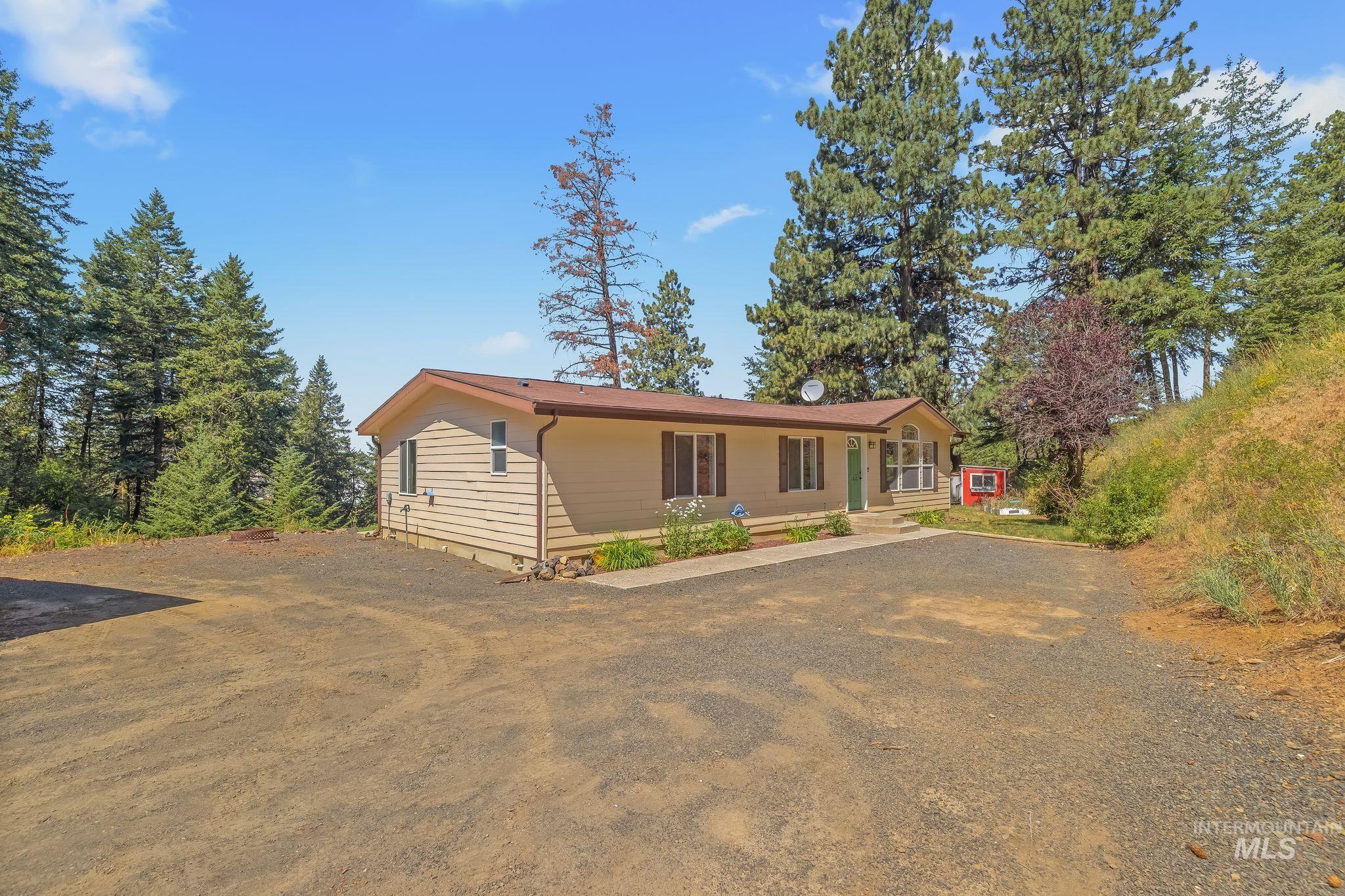 40936 Bobcat Lane