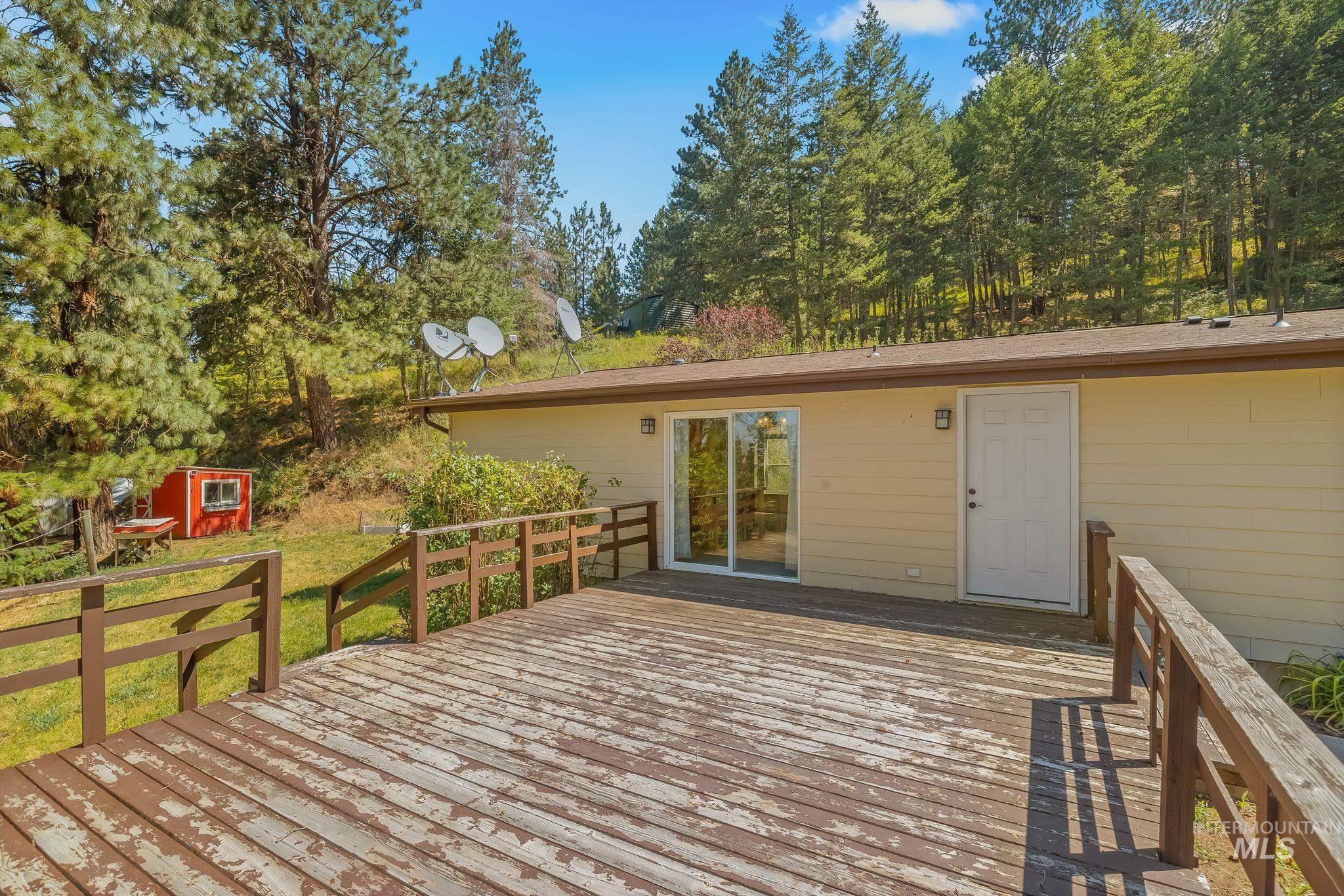 40936 Bobcat Lane