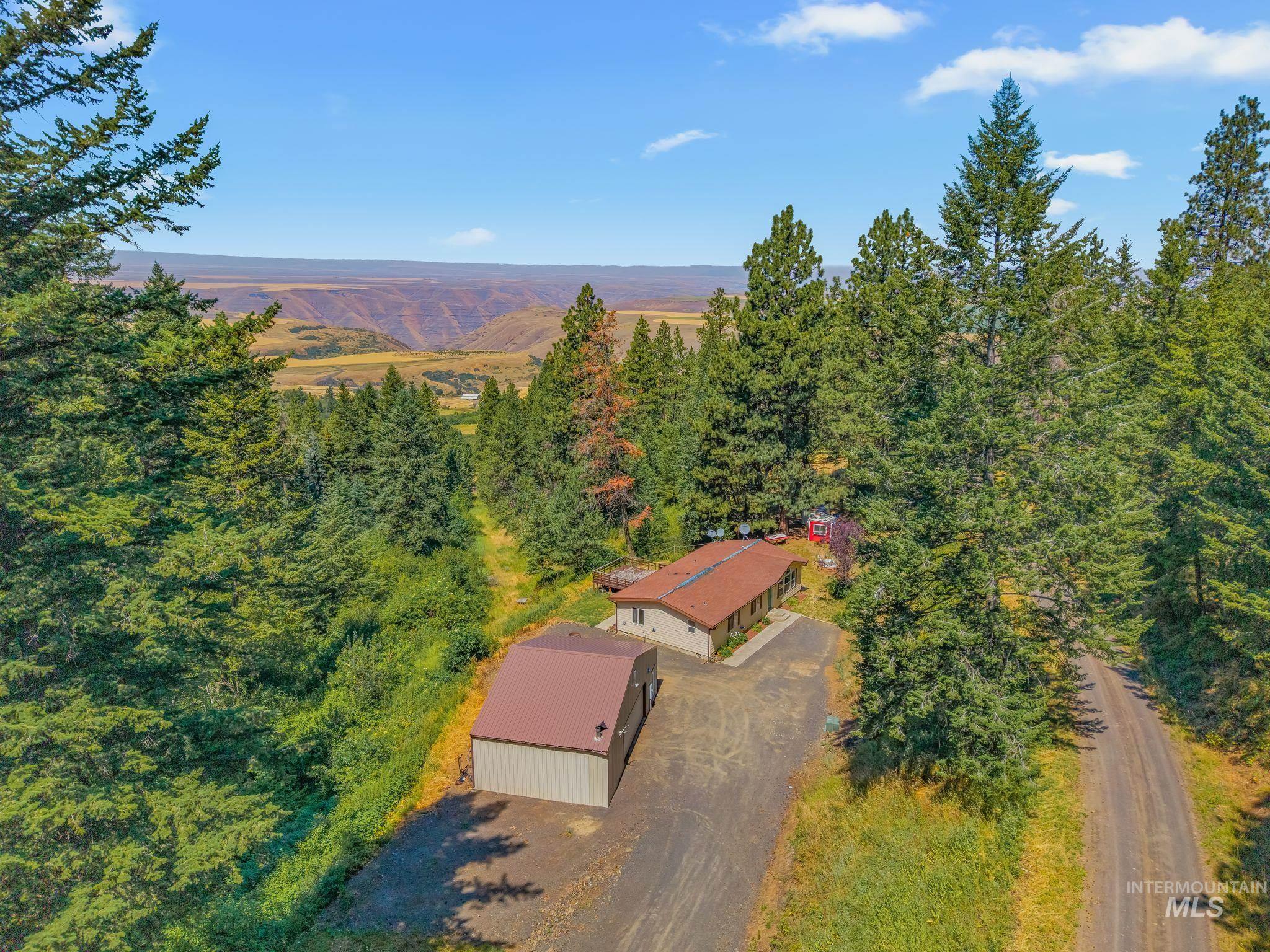 40936 Bobcat Lane