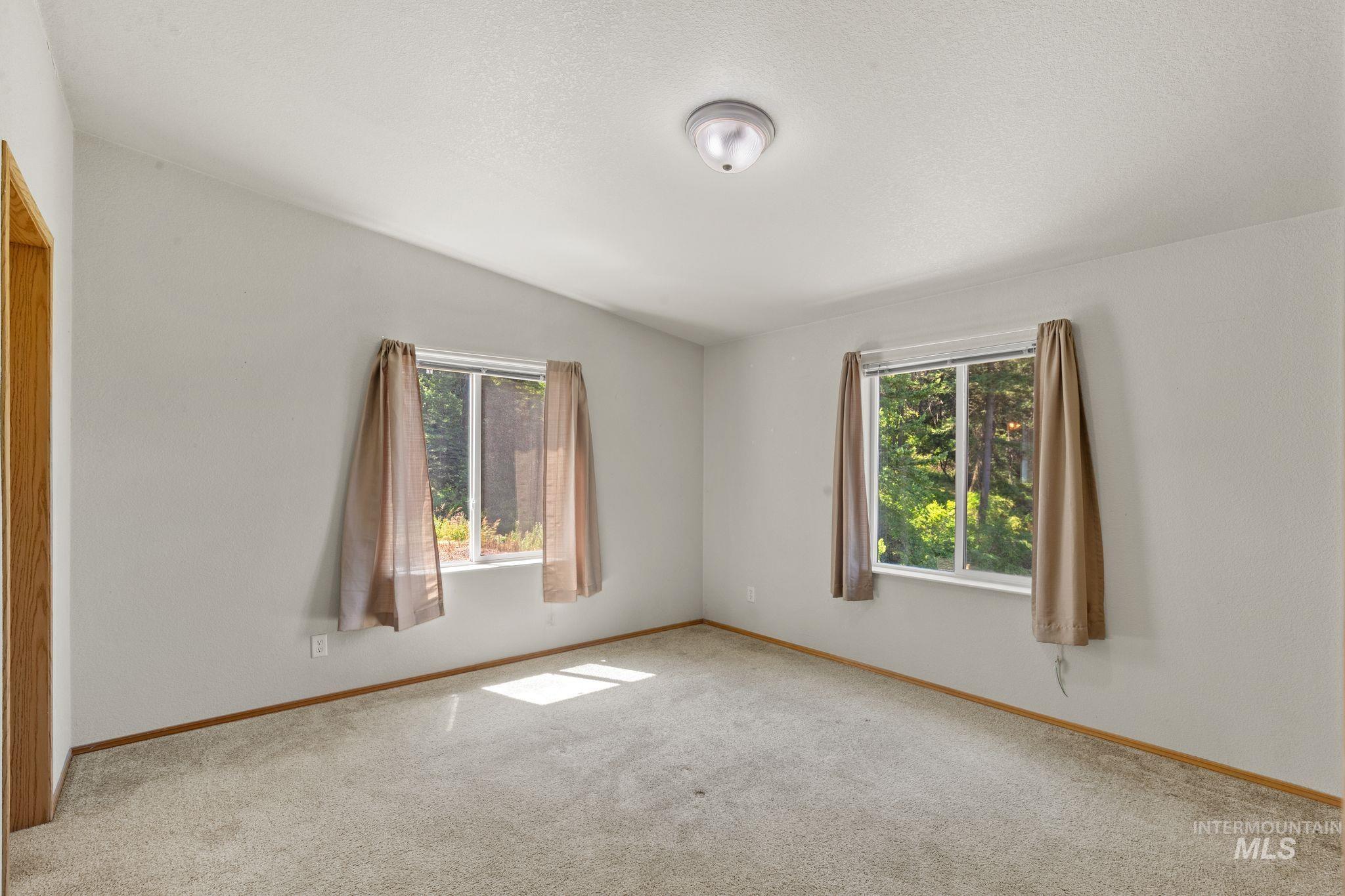 40936 Bobcat Lane