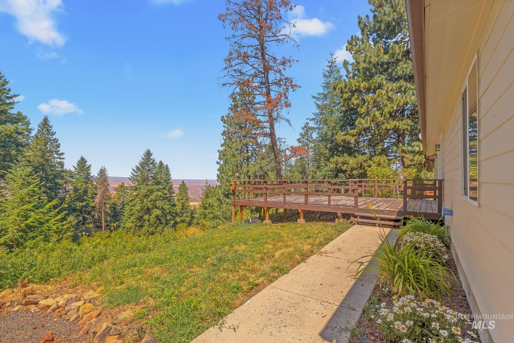 40936 Bobcat Lane