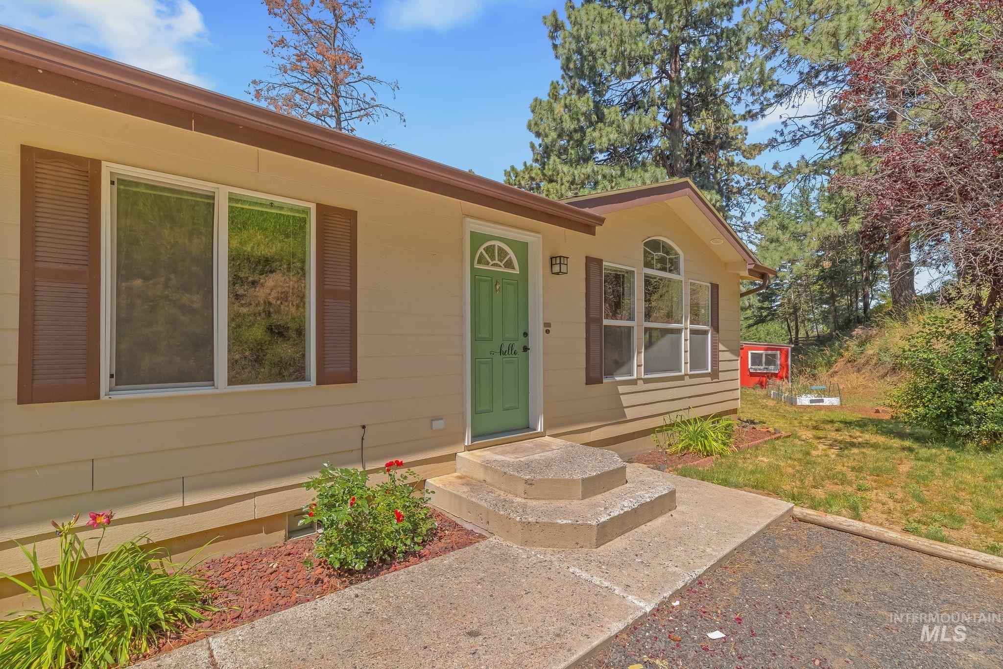 40936 Bobcat Lane
