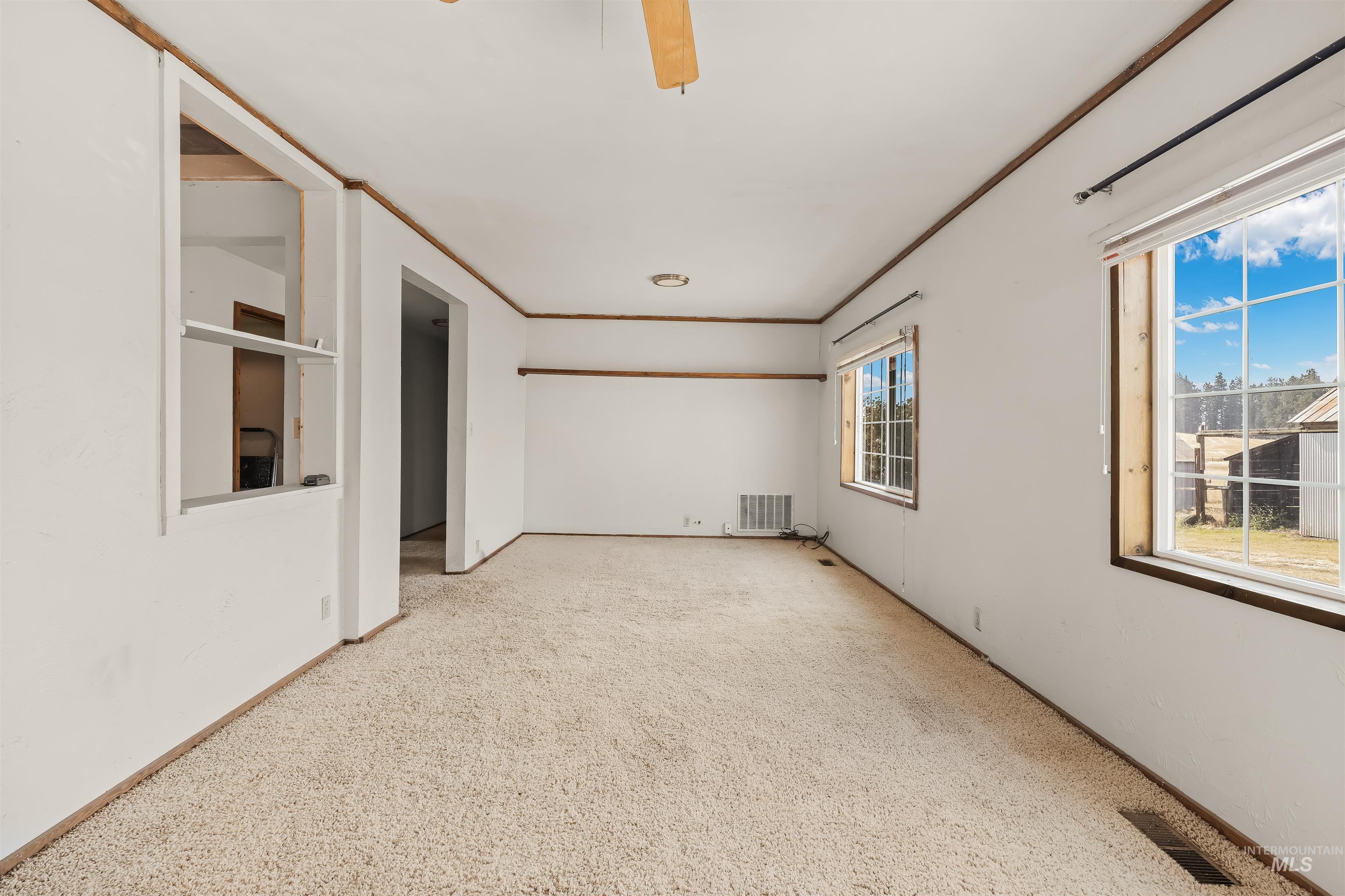 641 Croswell Ave