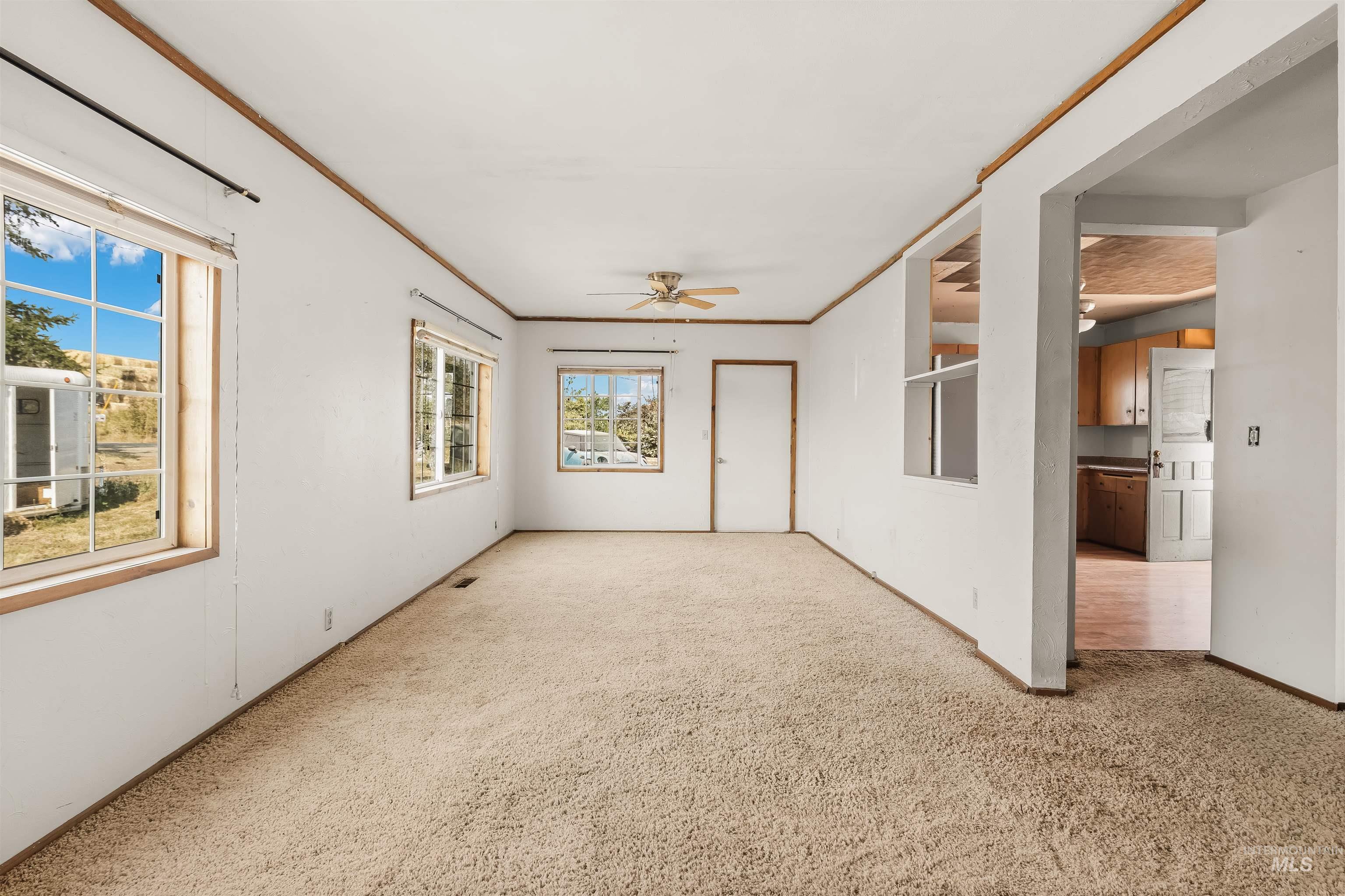 641 Croswell Ave