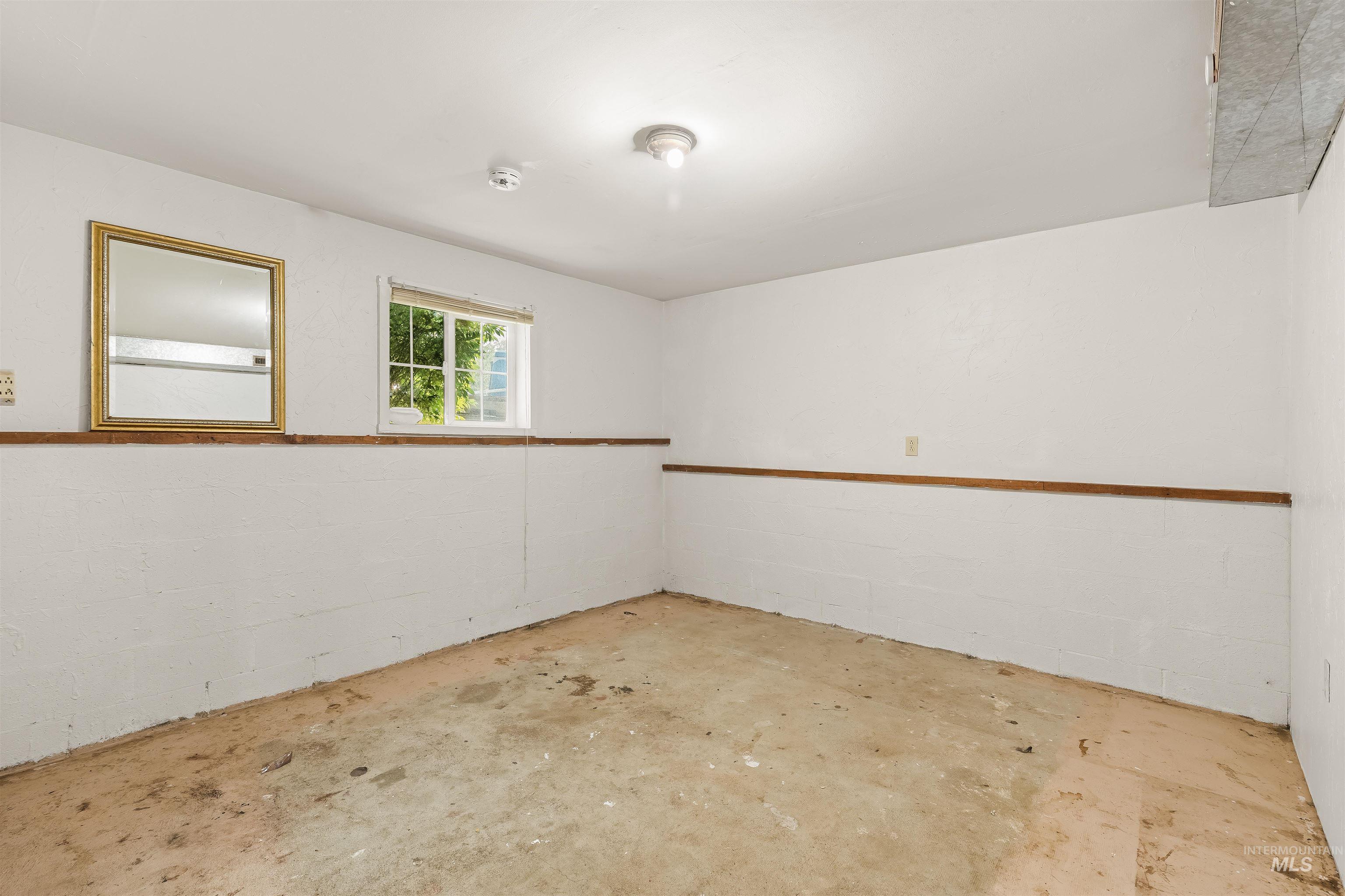 641 Croswell Ave
