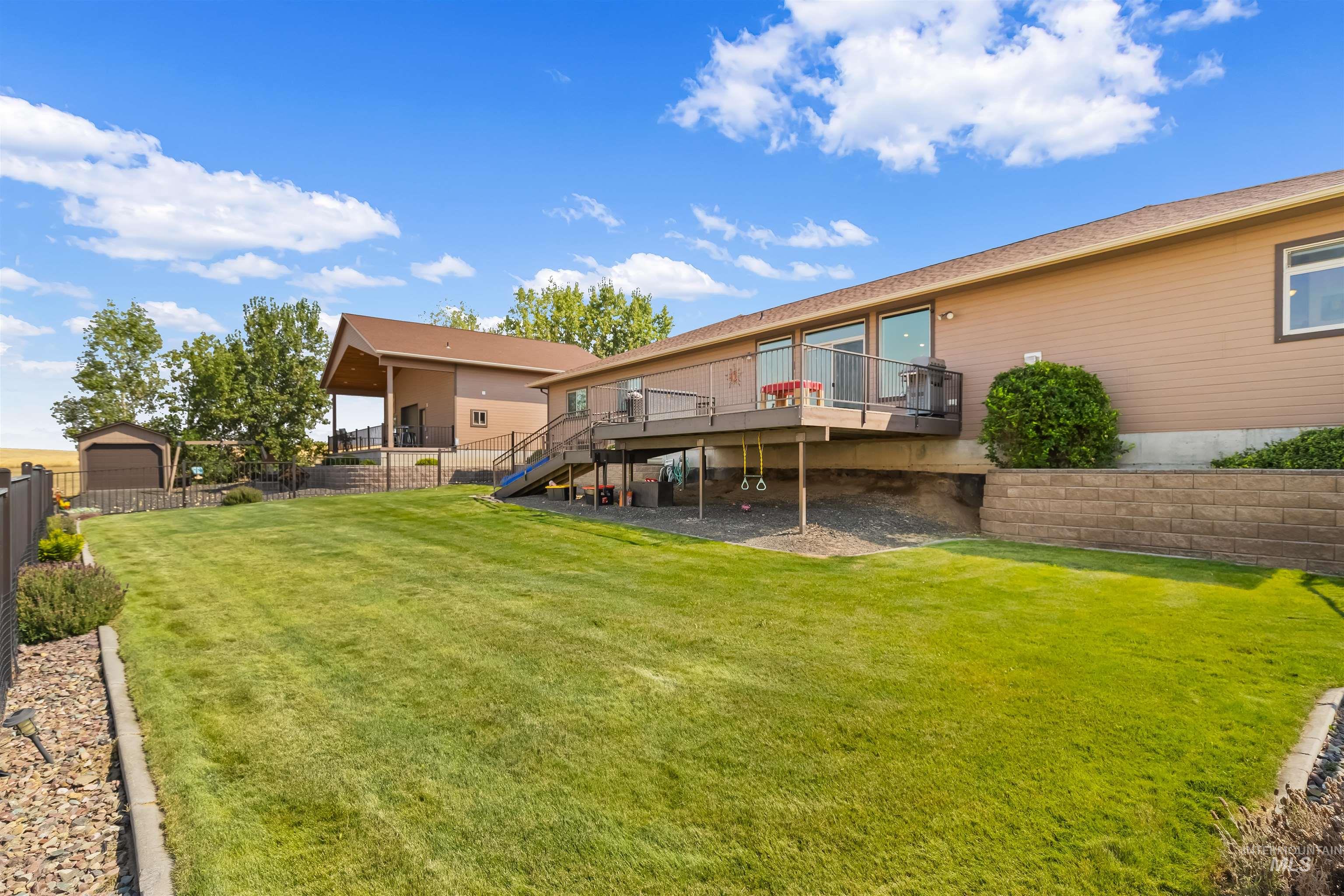 705 Talons Ct