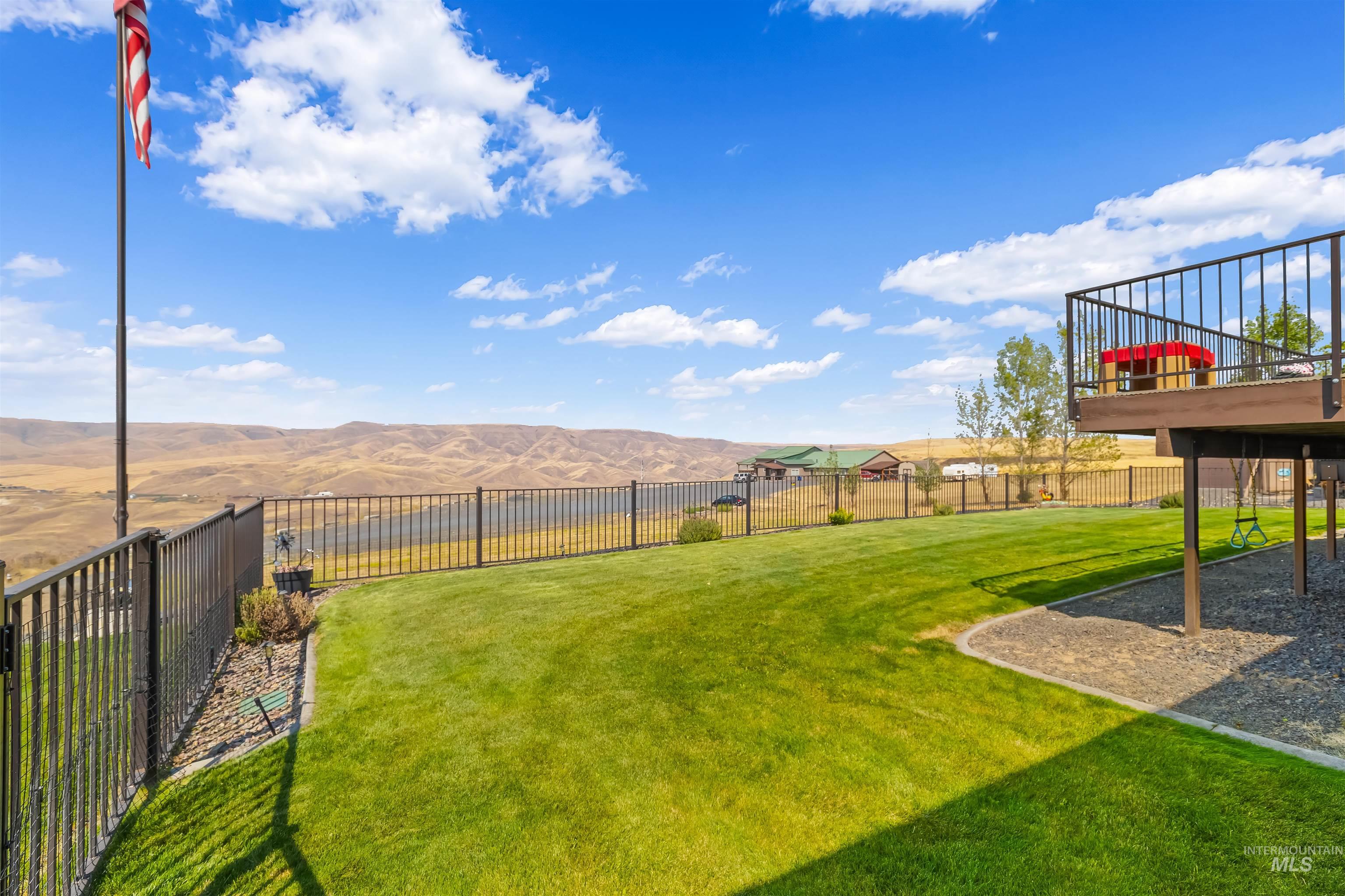 705 Talons Ct