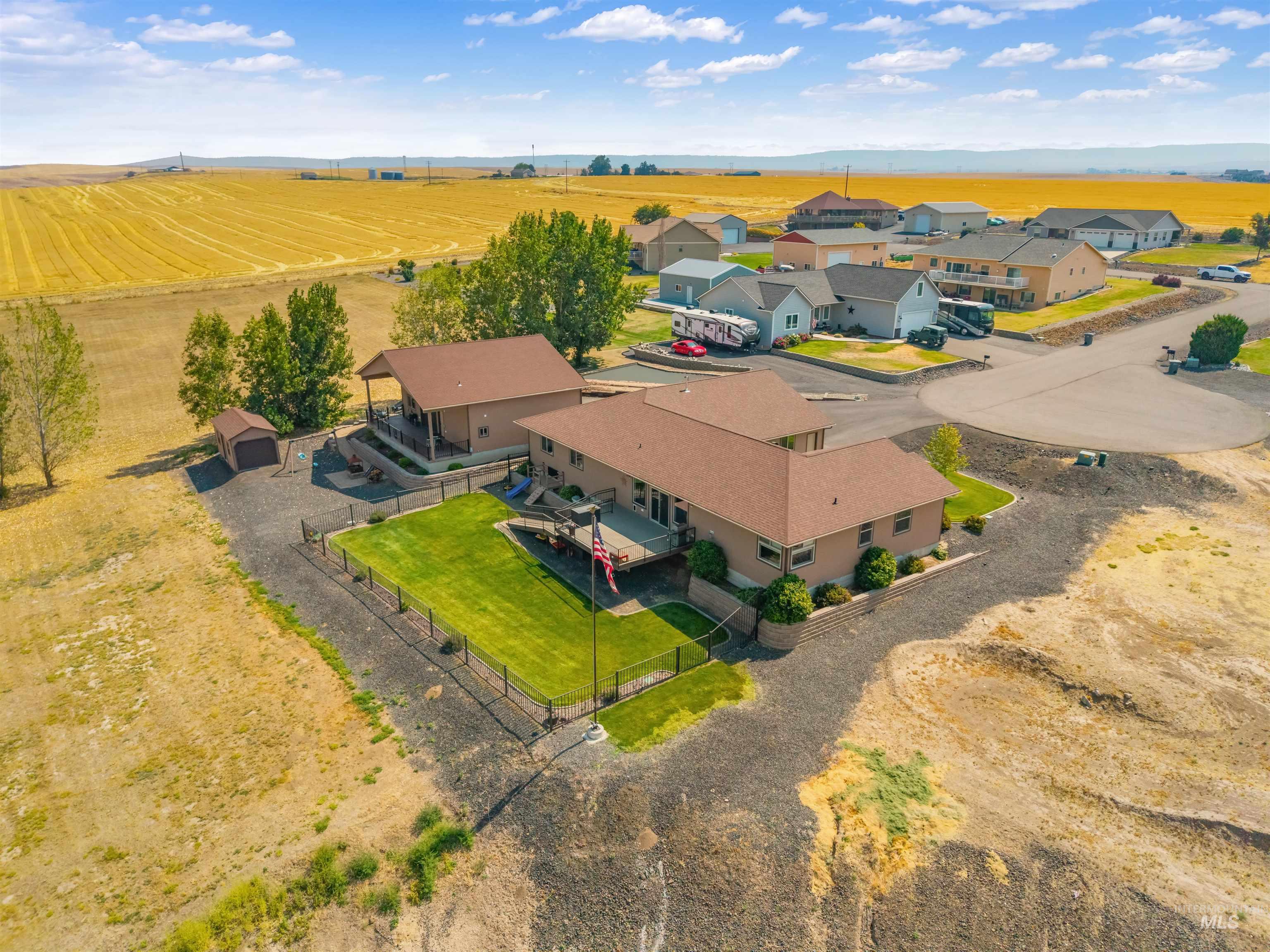 705 Talons Ct