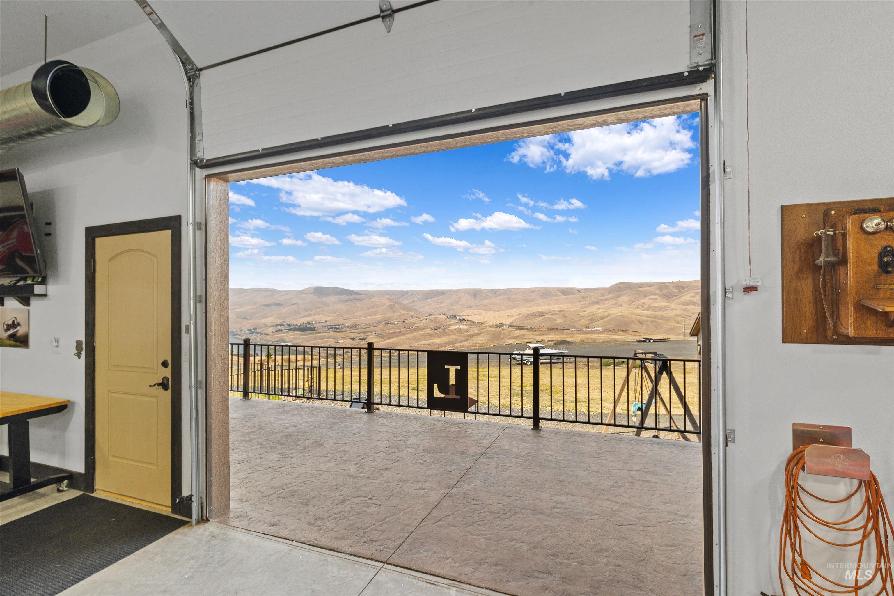 705 Talons Ct