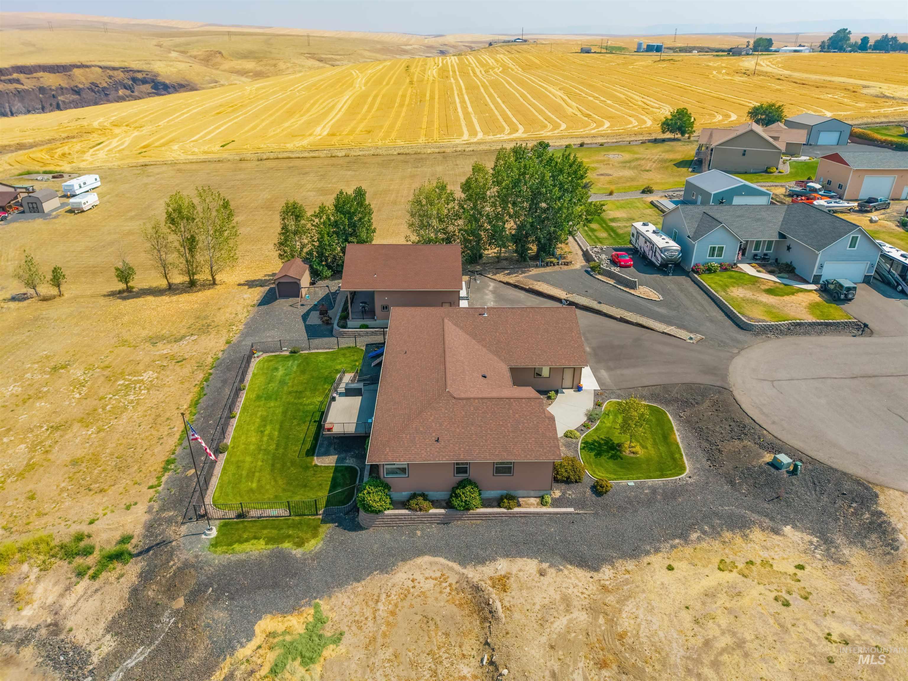 705 Talons Ct